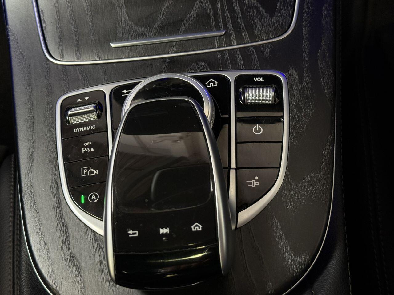 Mercedes-Benz E Class view 57