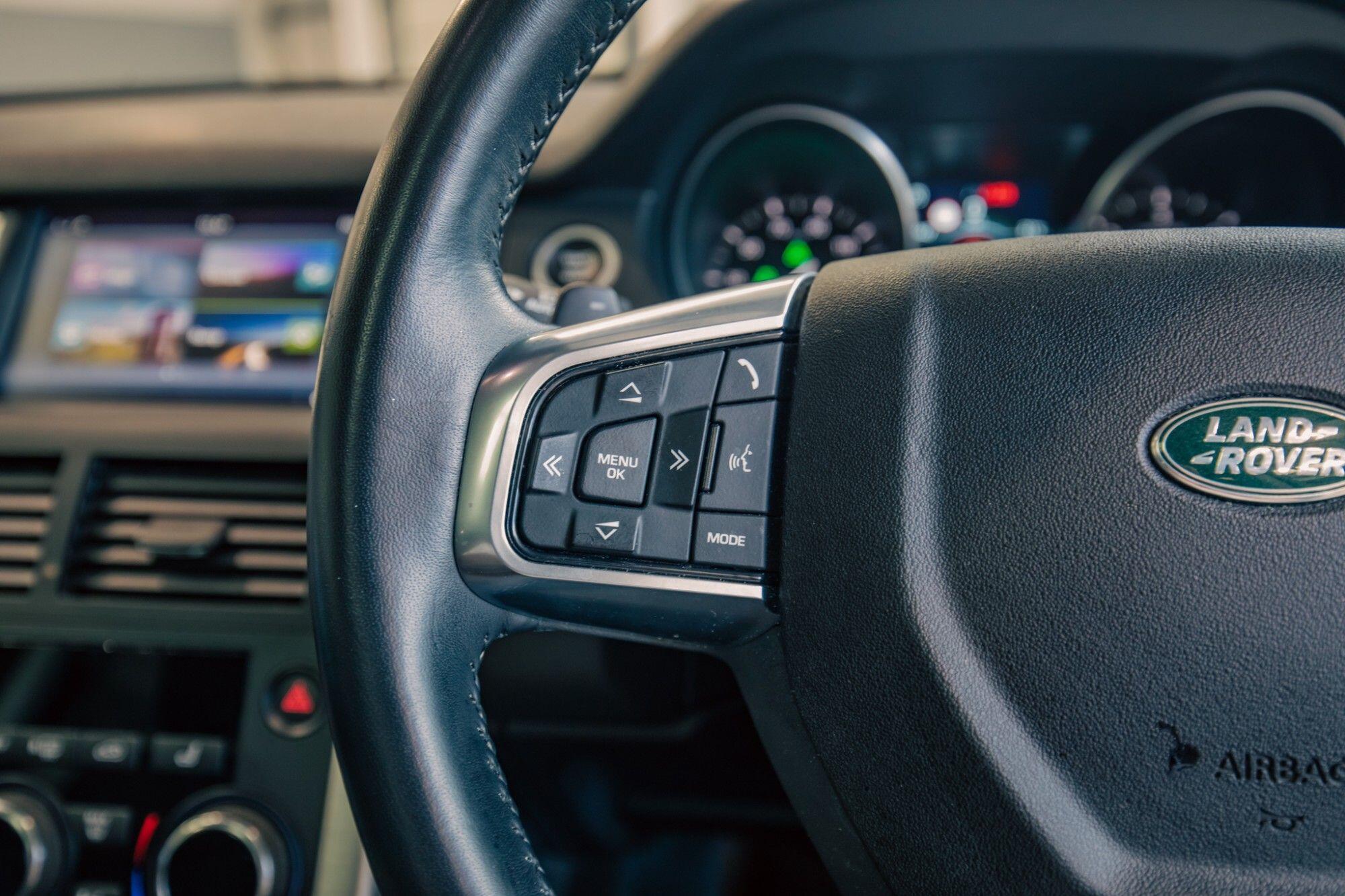 Land Rover Discovery Sport view 10