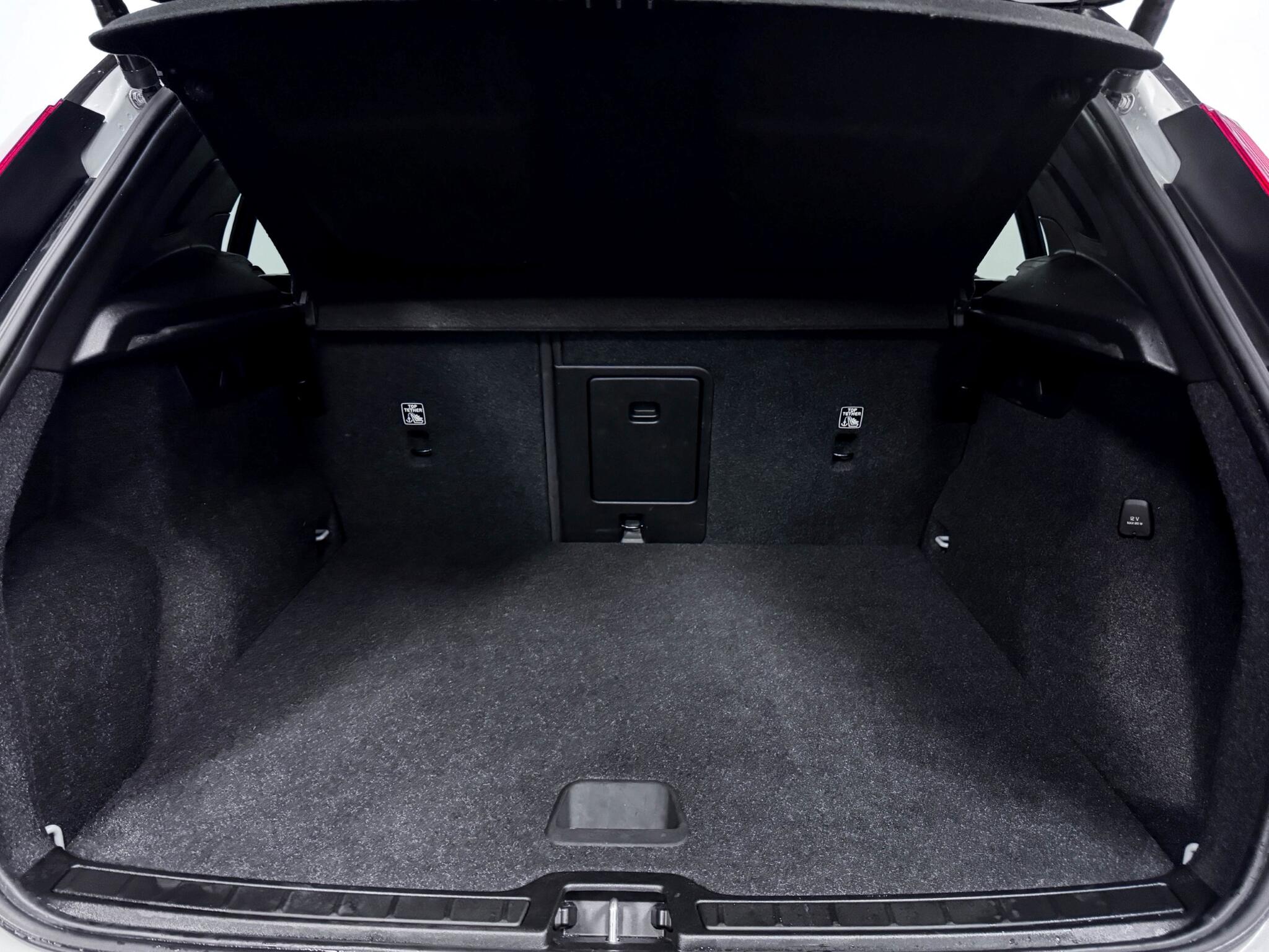 Volvo XC40 view 7