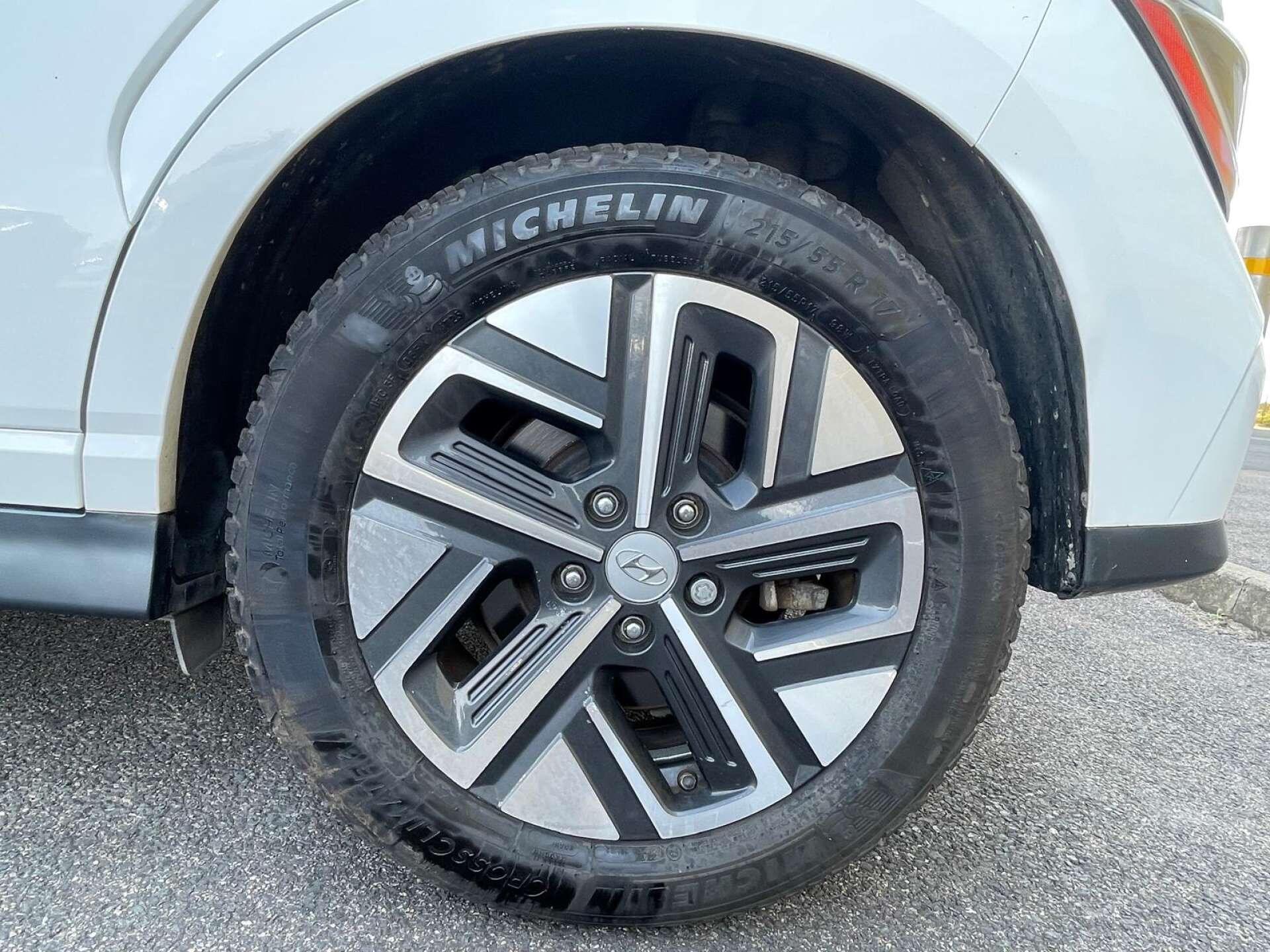 Hyundai Kona view 13
