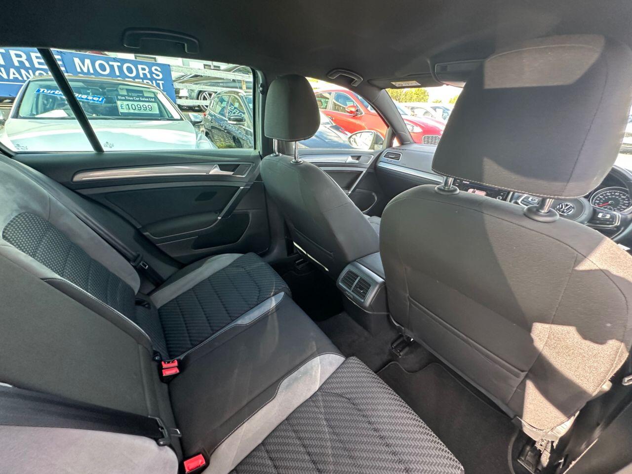 Volkswagen Golf view 36