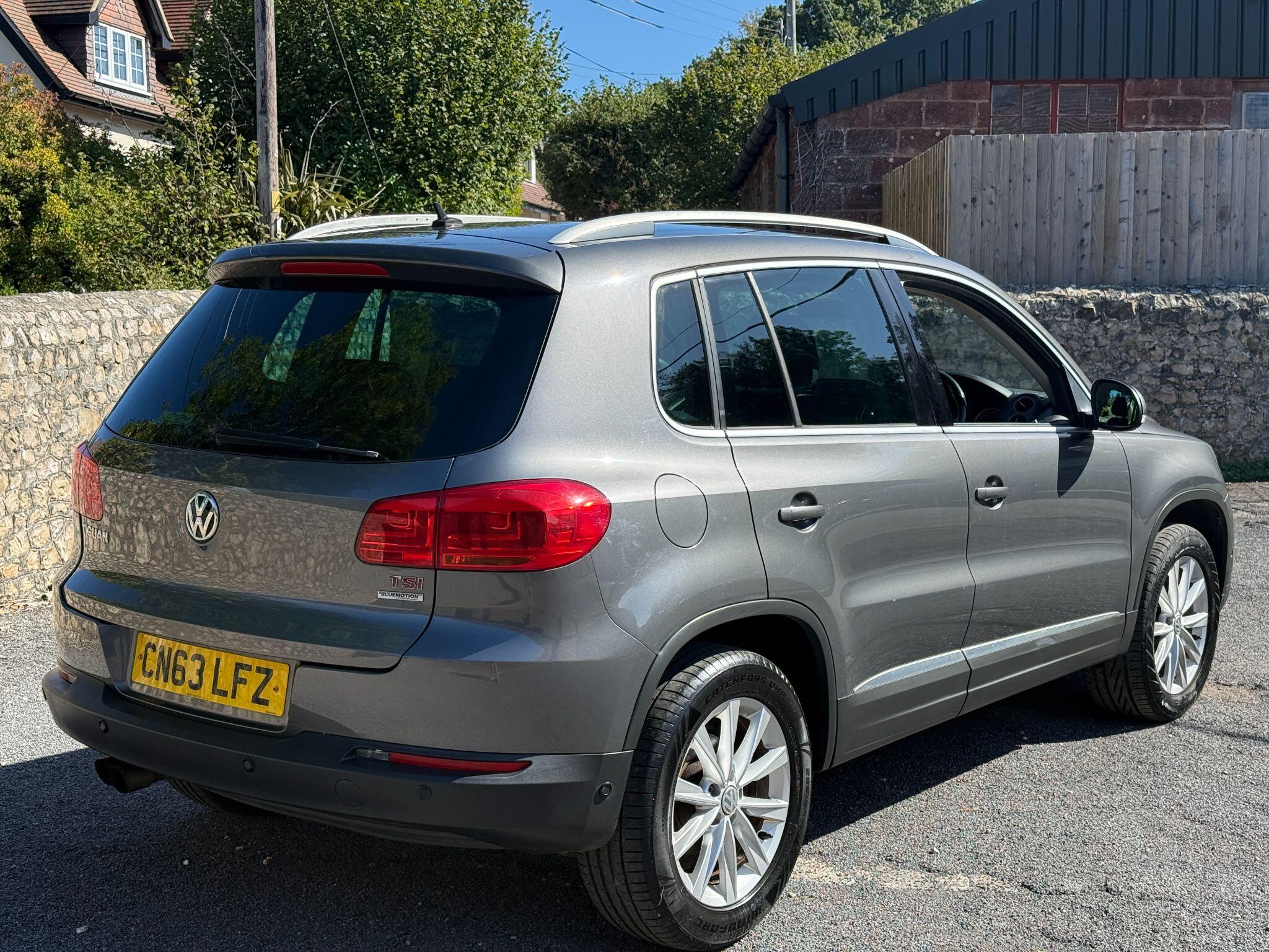 Volkswagen Tiguan view 7
