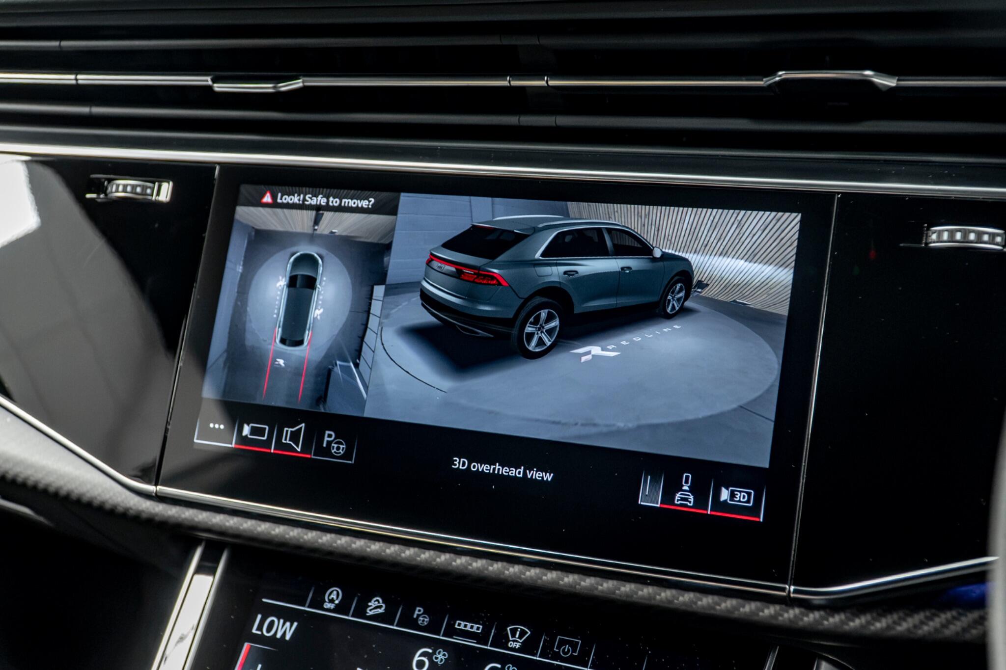 Audi SQ8 view 26