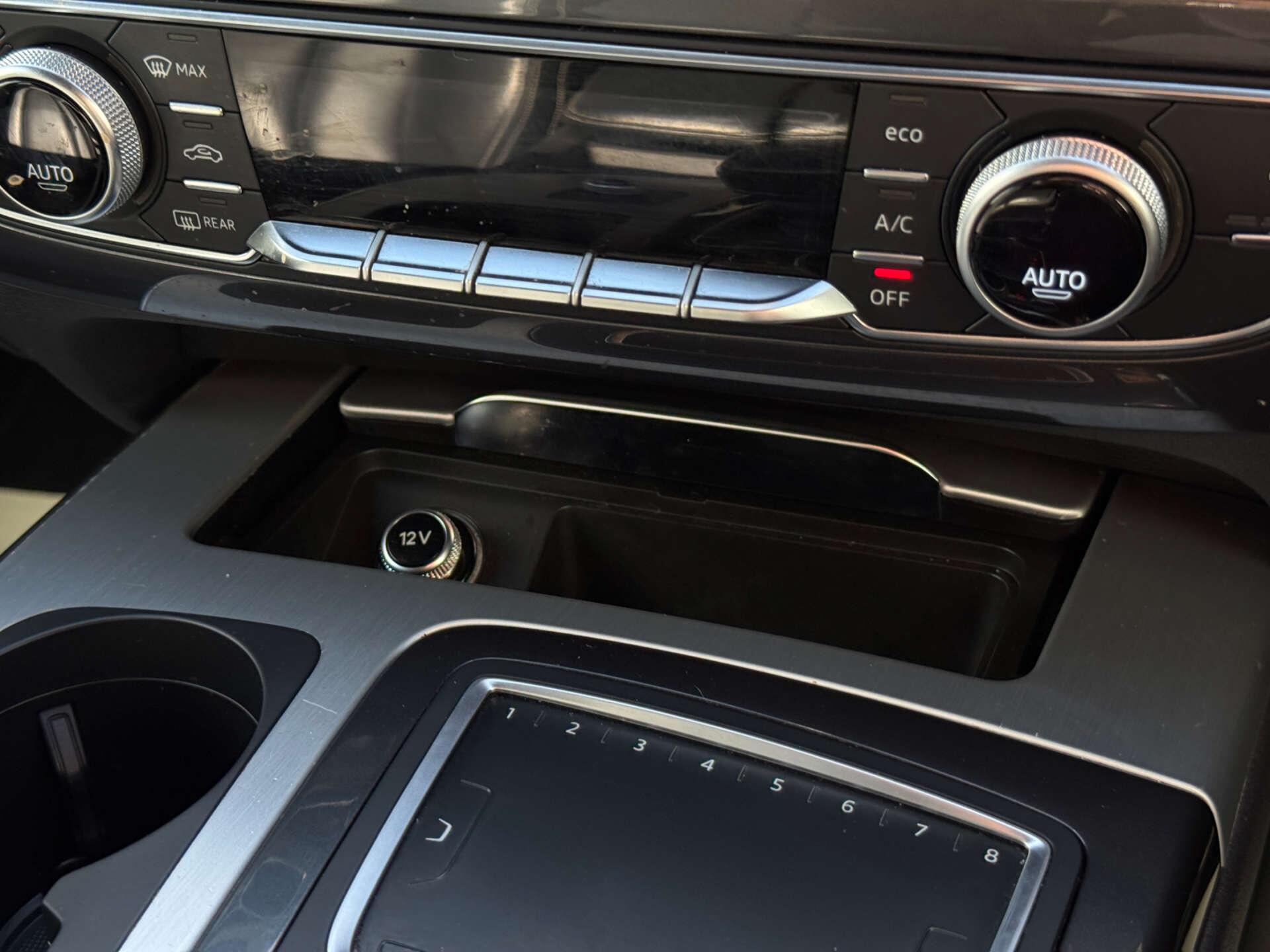 Audi SQ7 view 55
