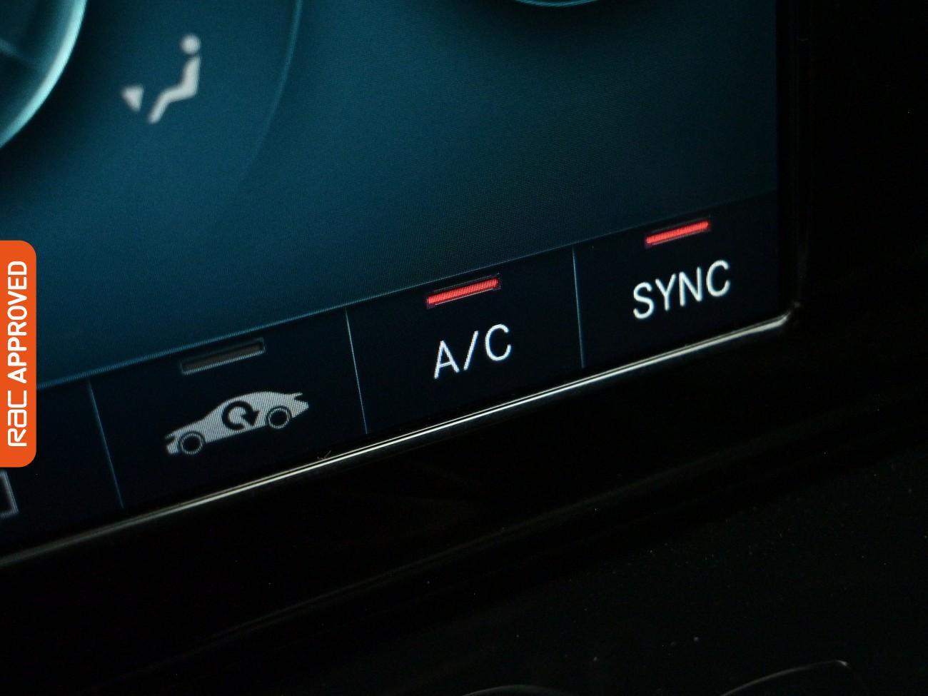 Mercedes-Benz GLB view 19