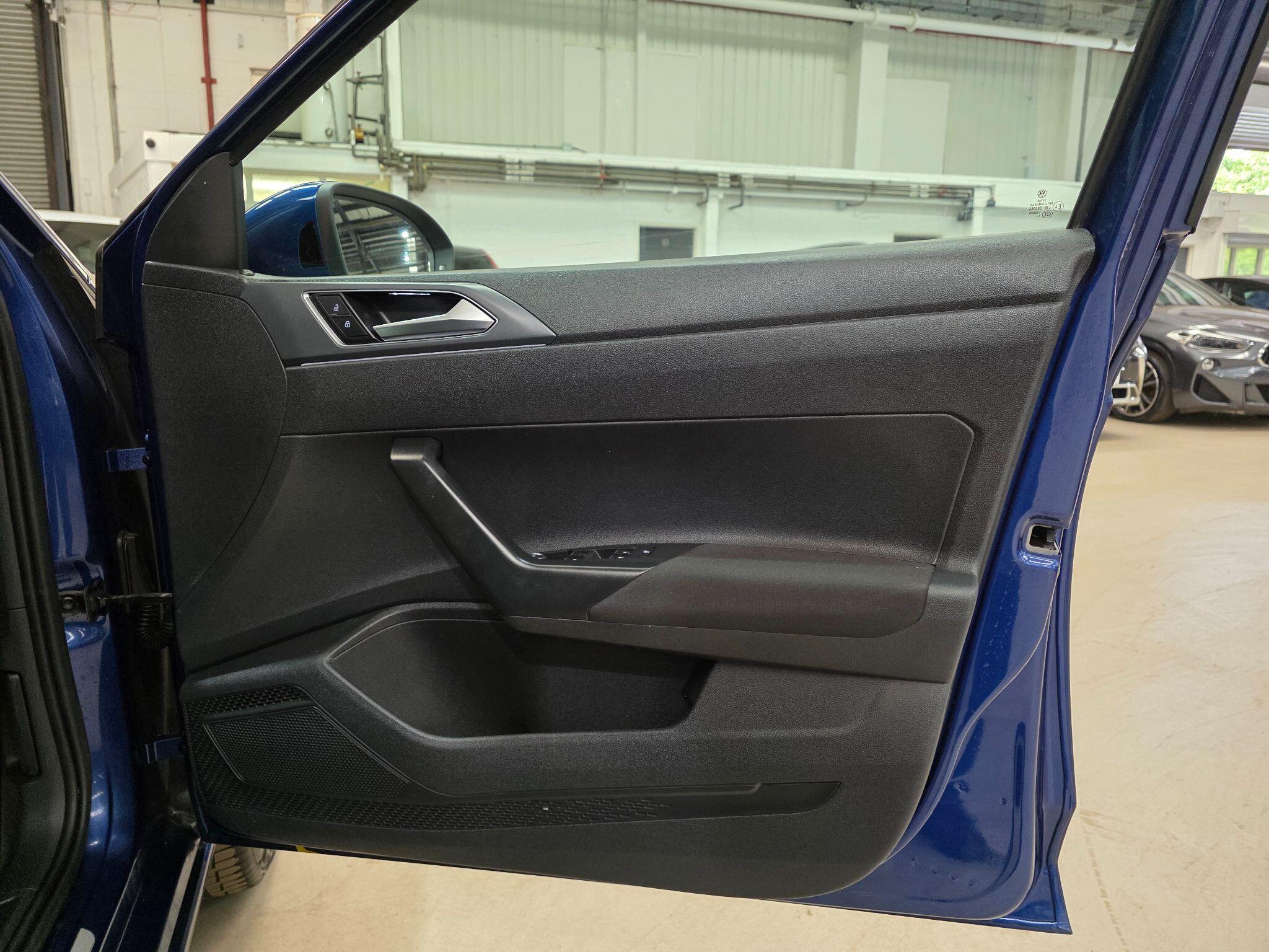 Volkswagen Taigo view 13