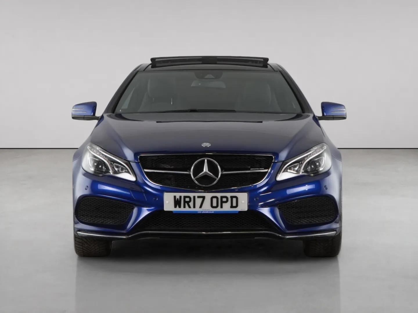 Mercedes-Benz E-Class view 5