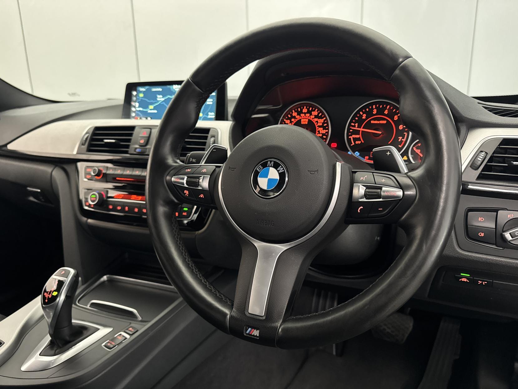 BMW 3 Series view 59