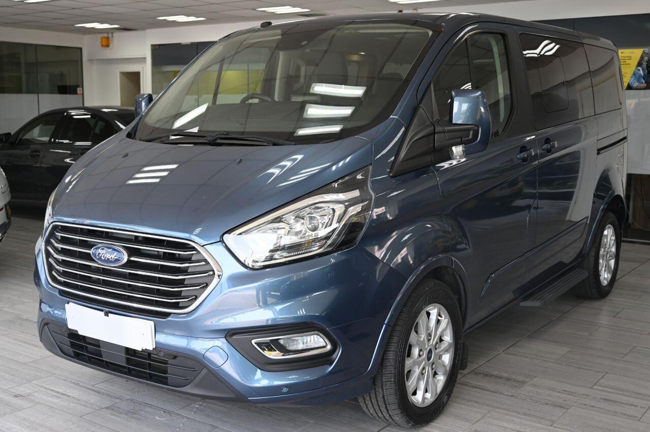 Ford Tourneo Custom view 5
