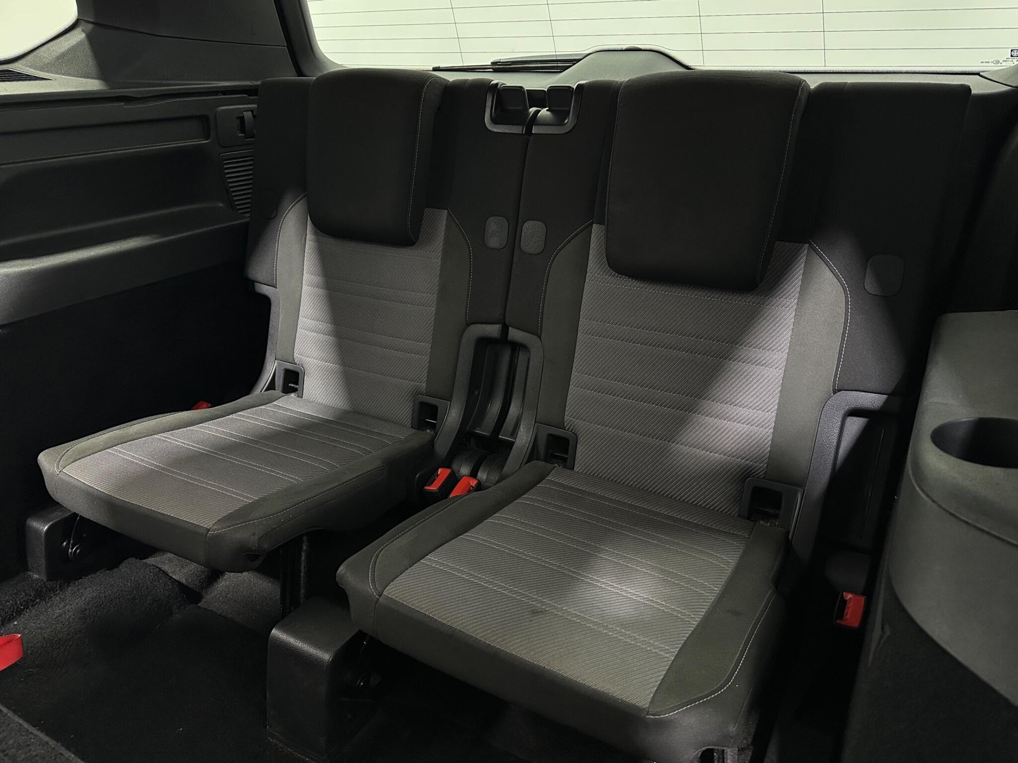 Volkswagen Touran view 45
