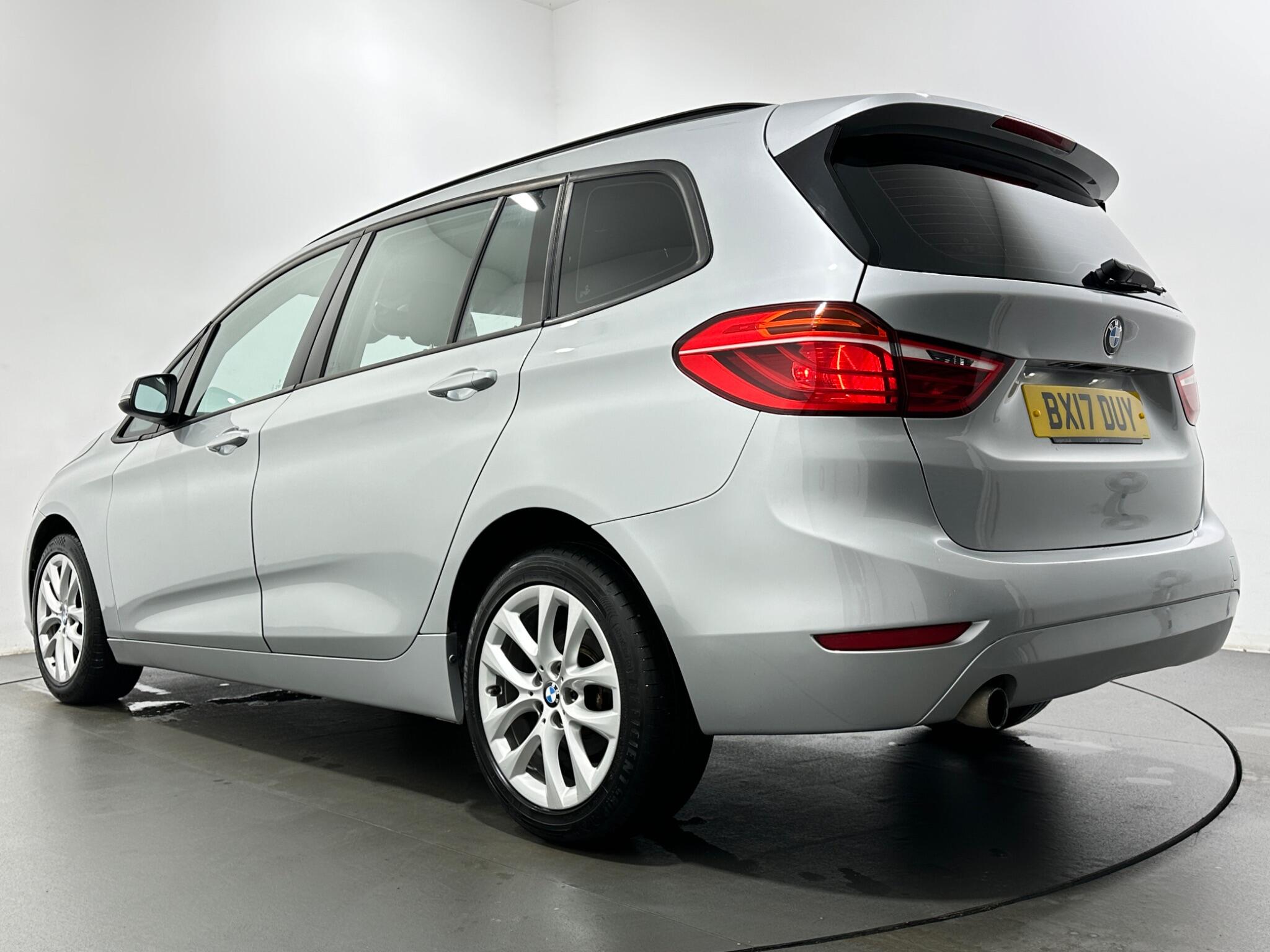 BMW 2 Series view 47