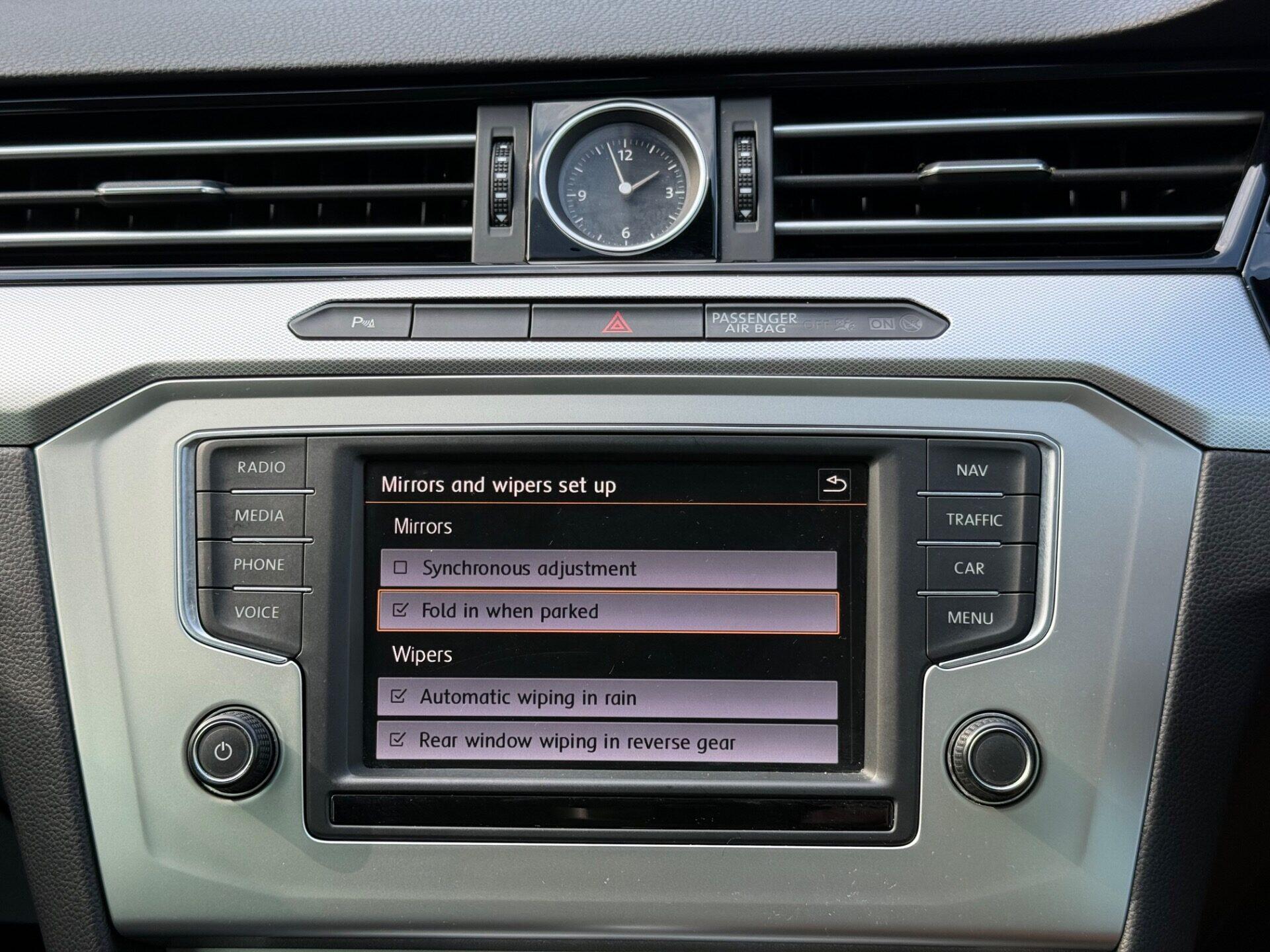Volkswagen Passat view 45