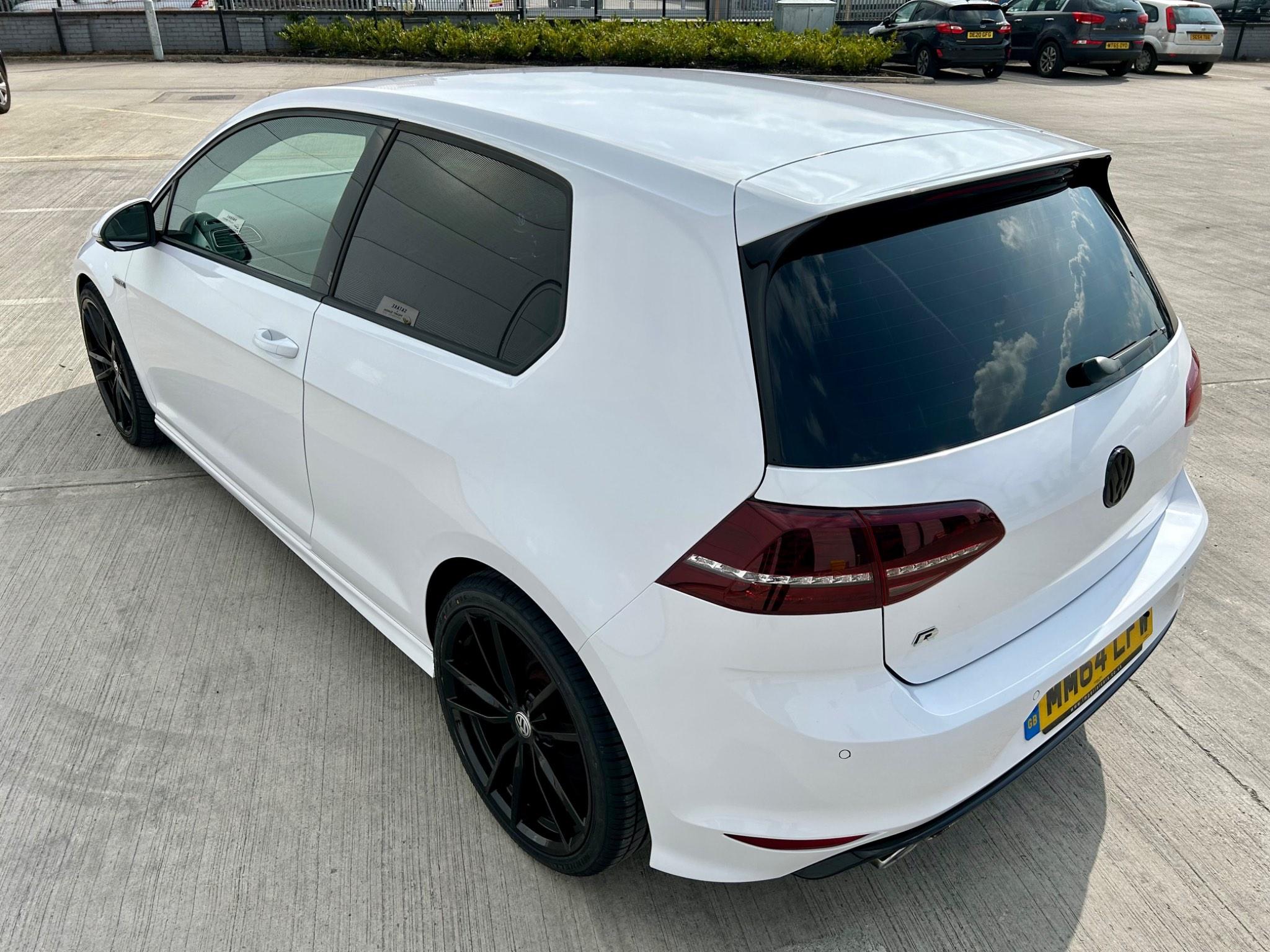 Volkswagen Golf view 3