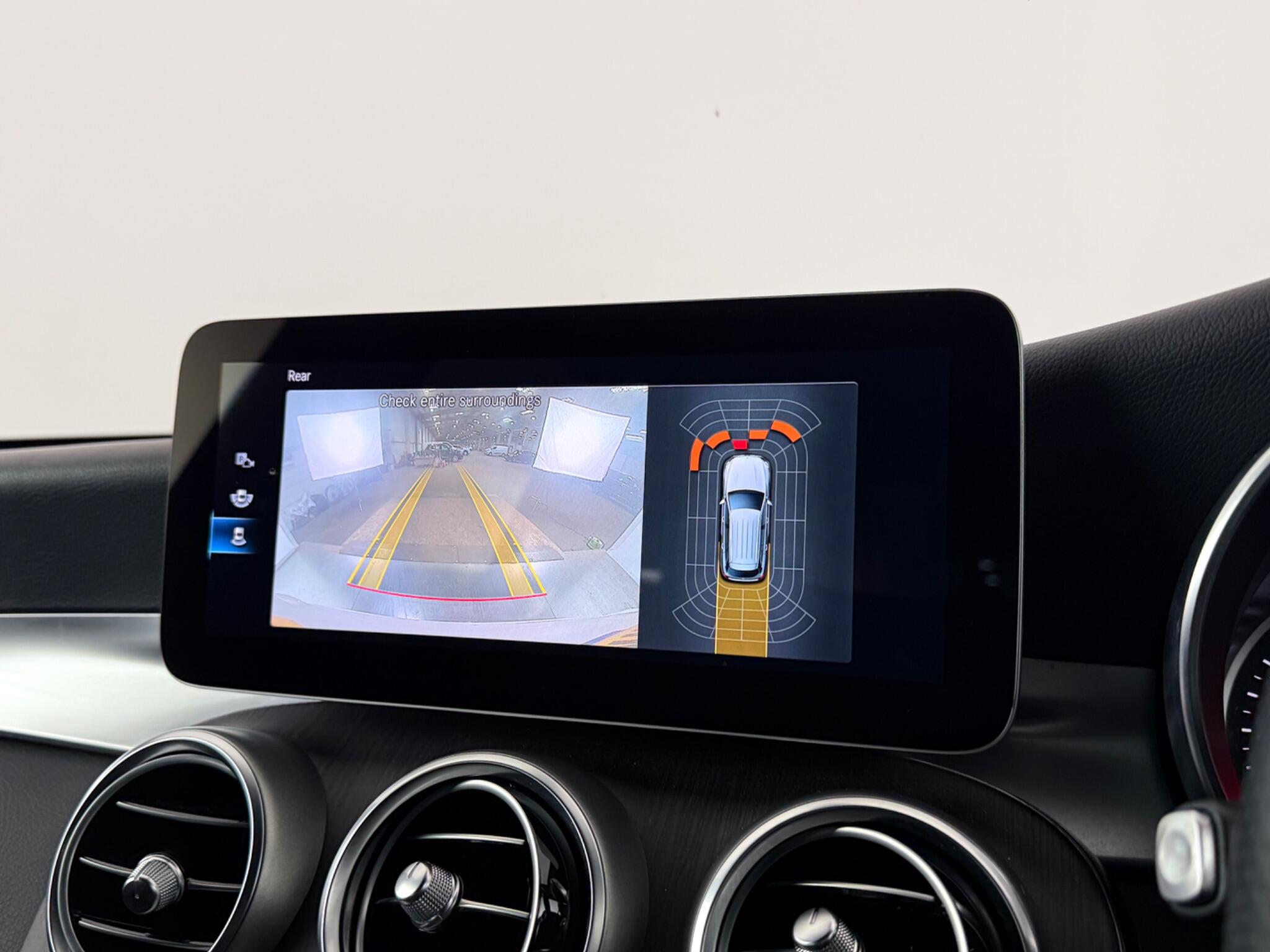 Mercedes-Benz GLC view 32