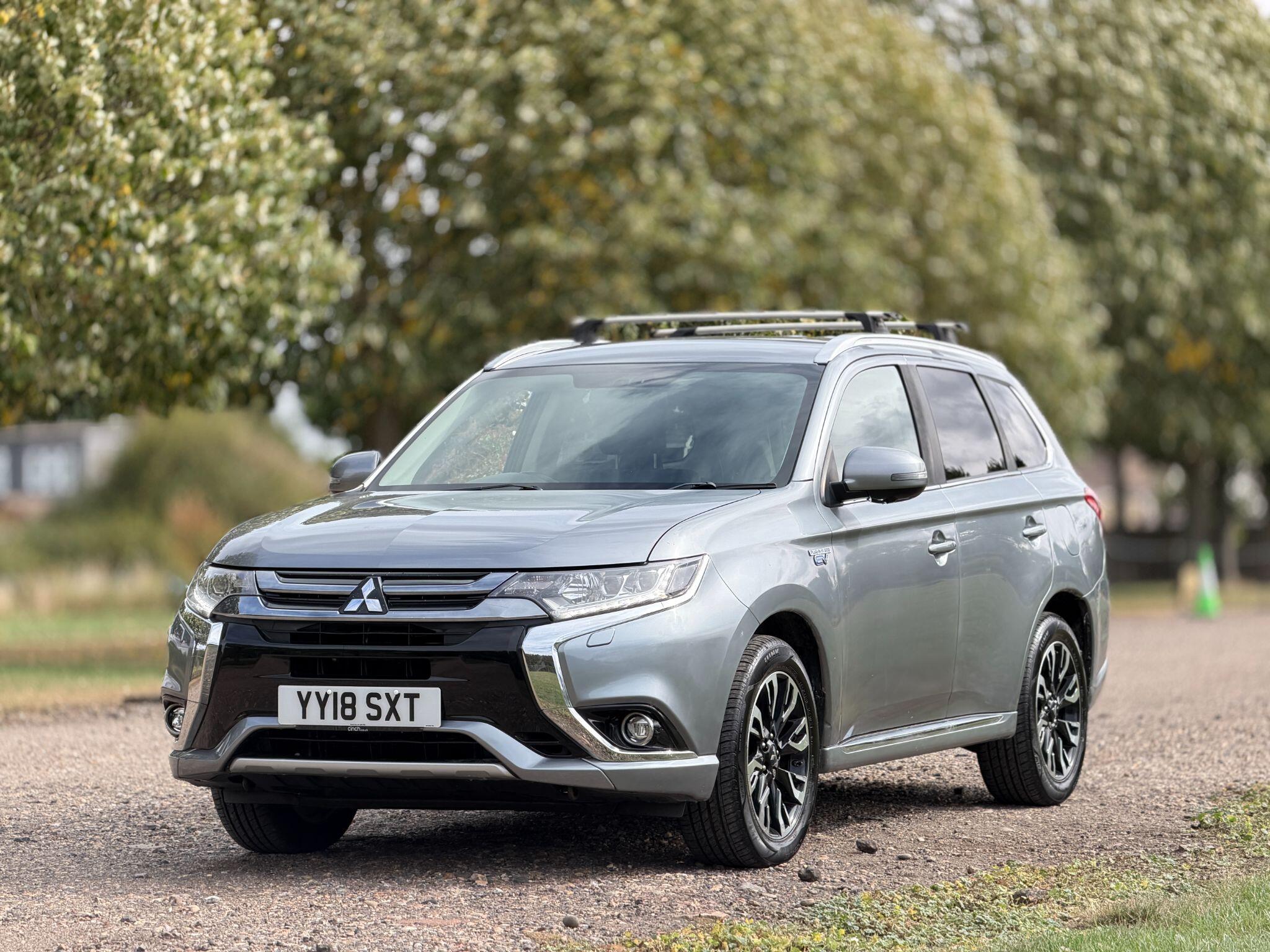 Mitsubishi Outlander view 18