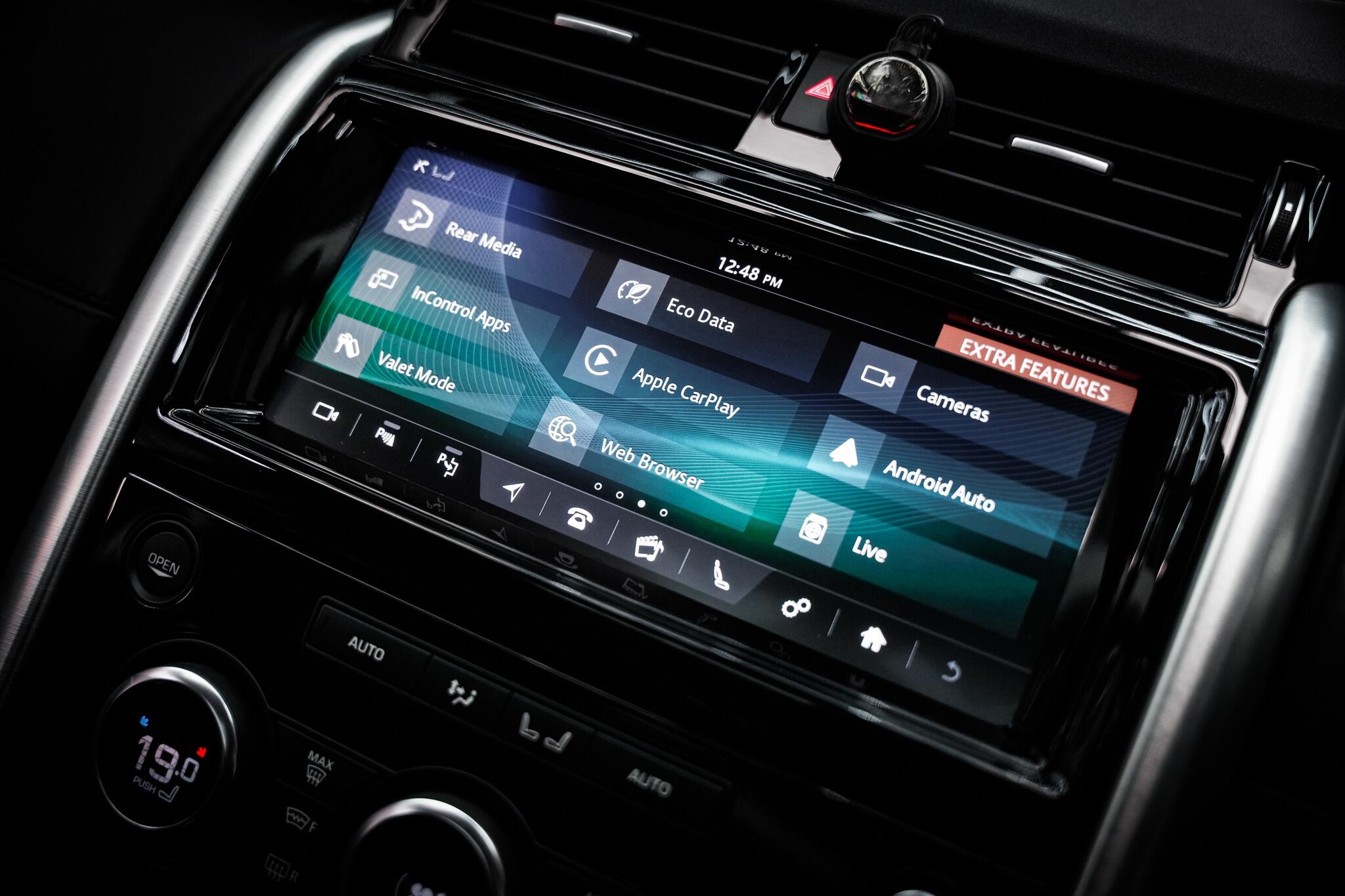 Land Rover Discovery view 7