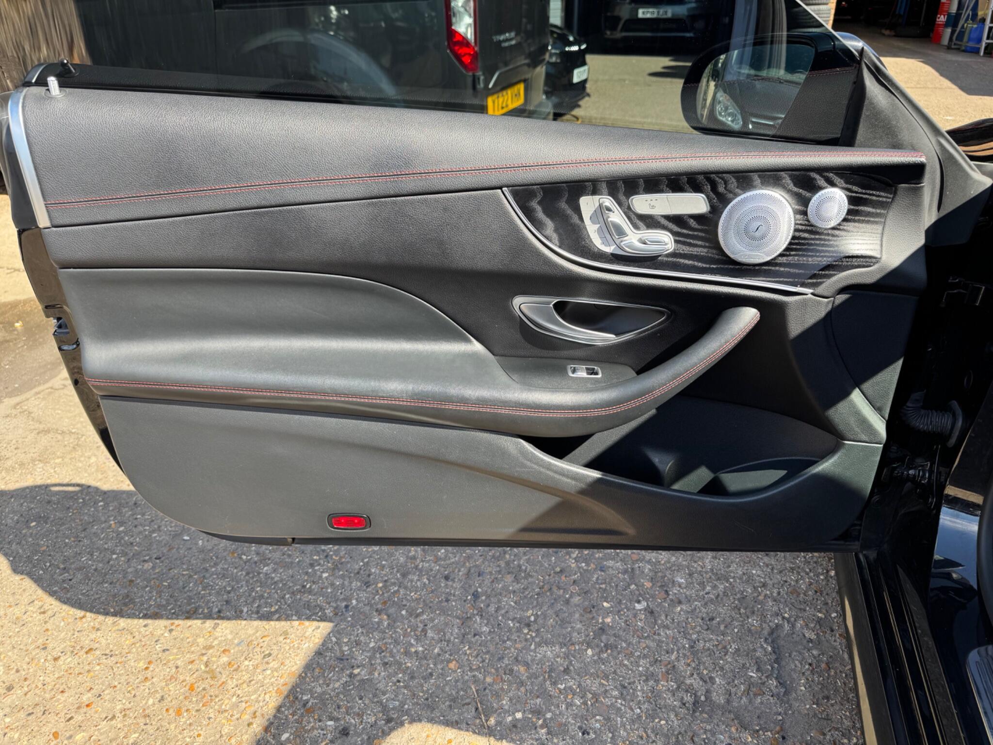 Mercedes-Benz E Class view 21