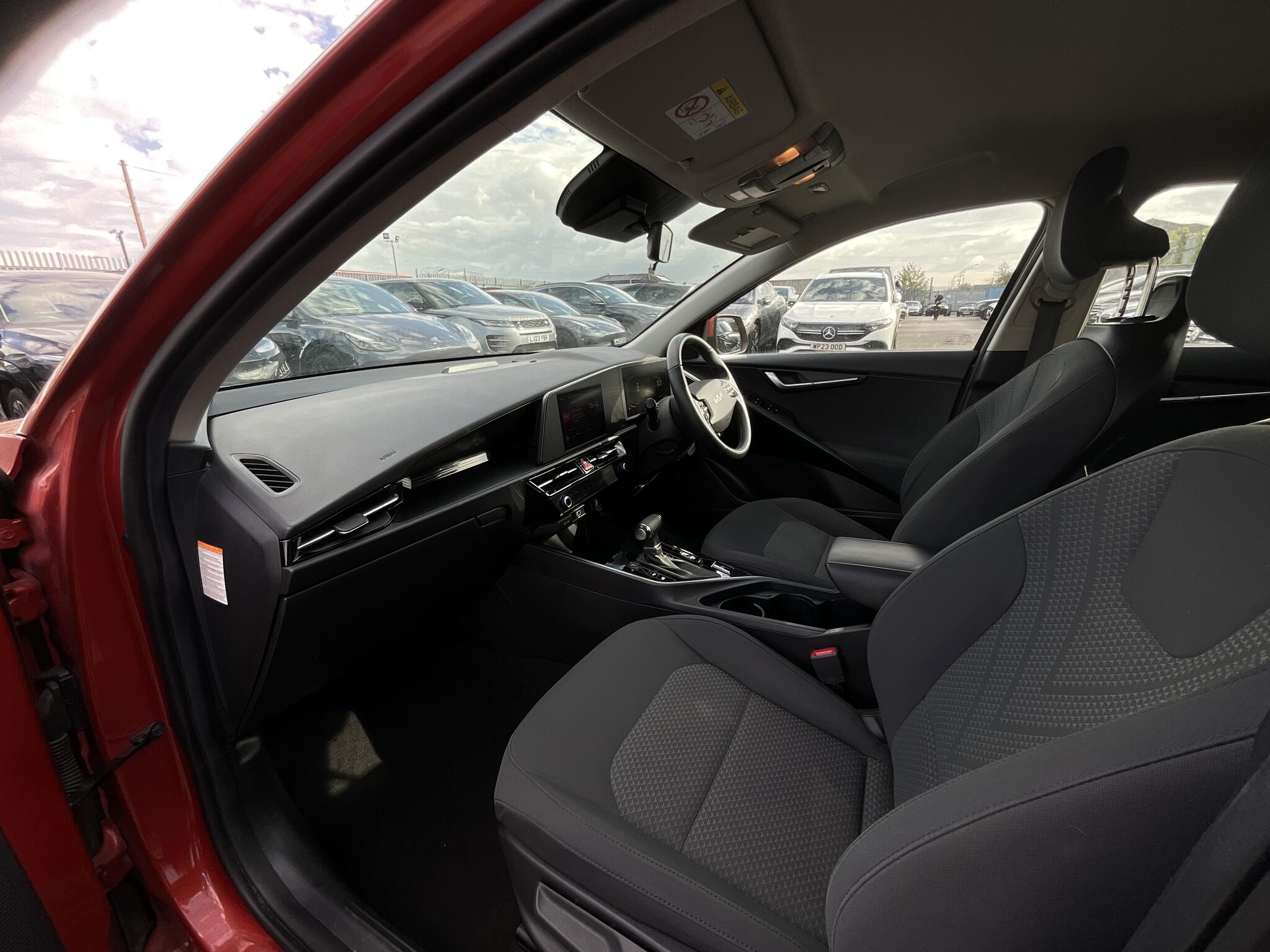 Kia Niro view 11