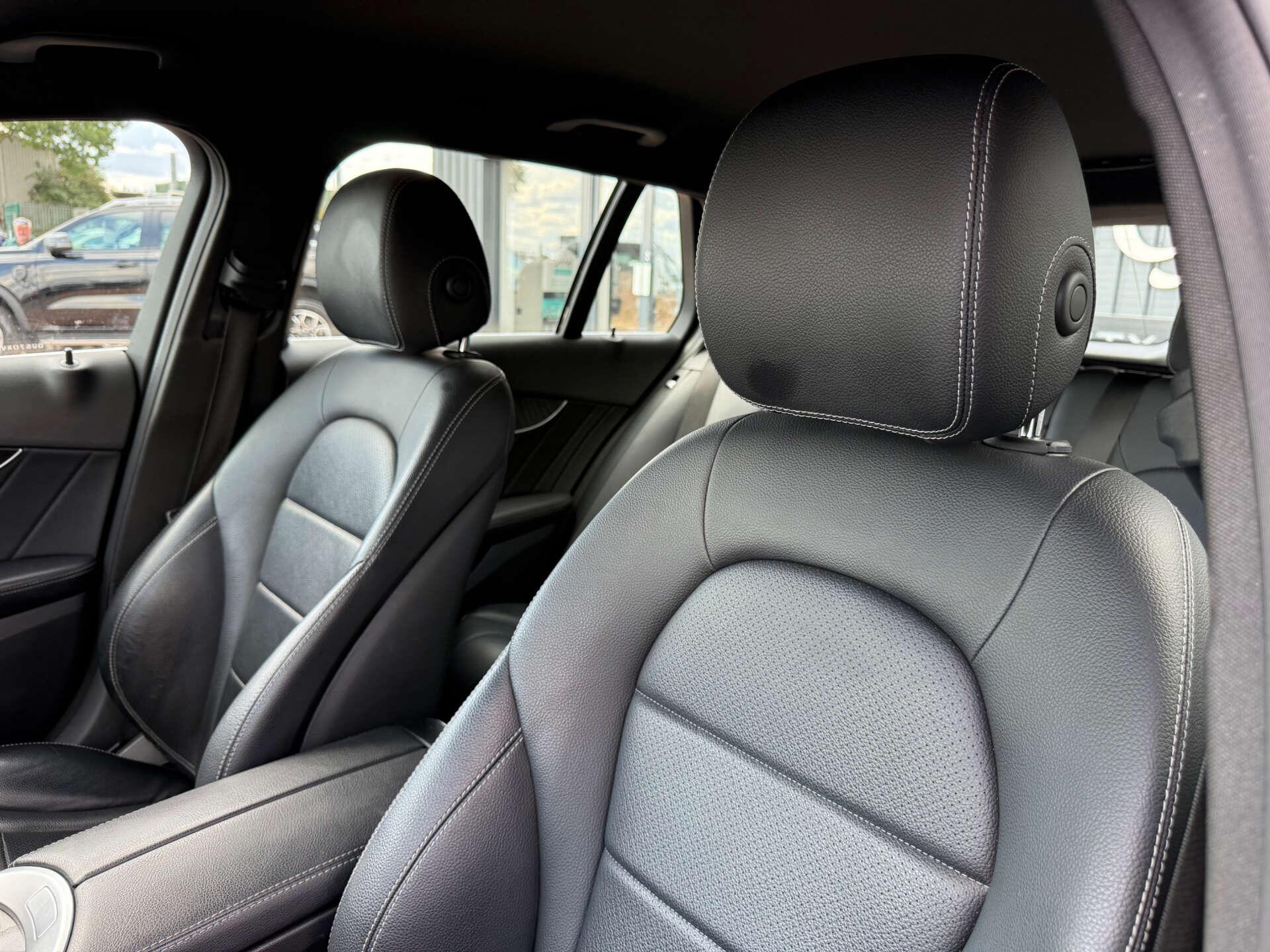 Mercedes-Benz C-Class view 81