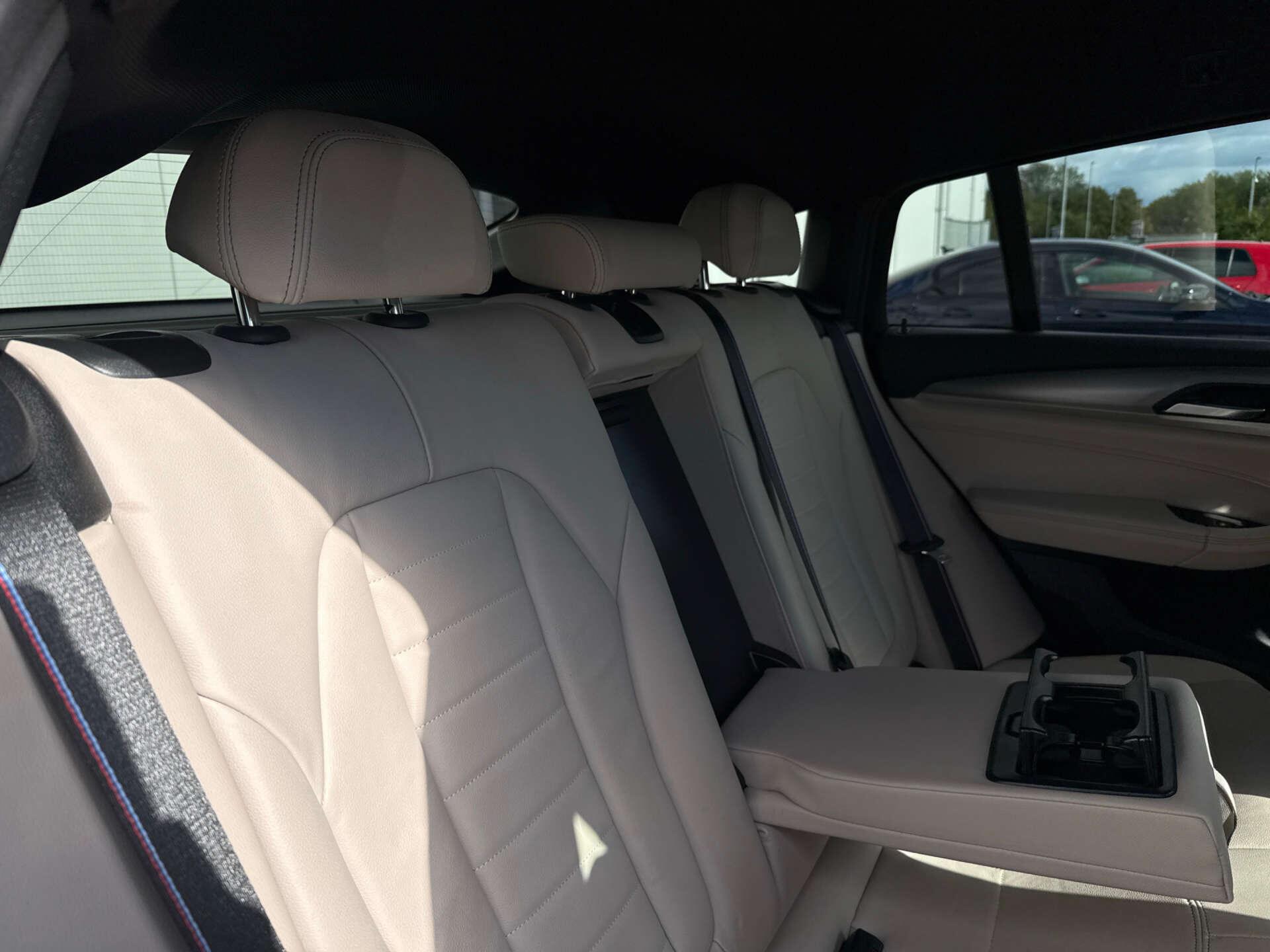 BMW X4 view 16