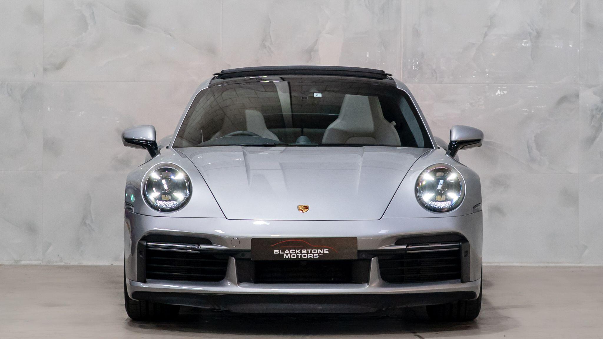 Porsche 911 view 2