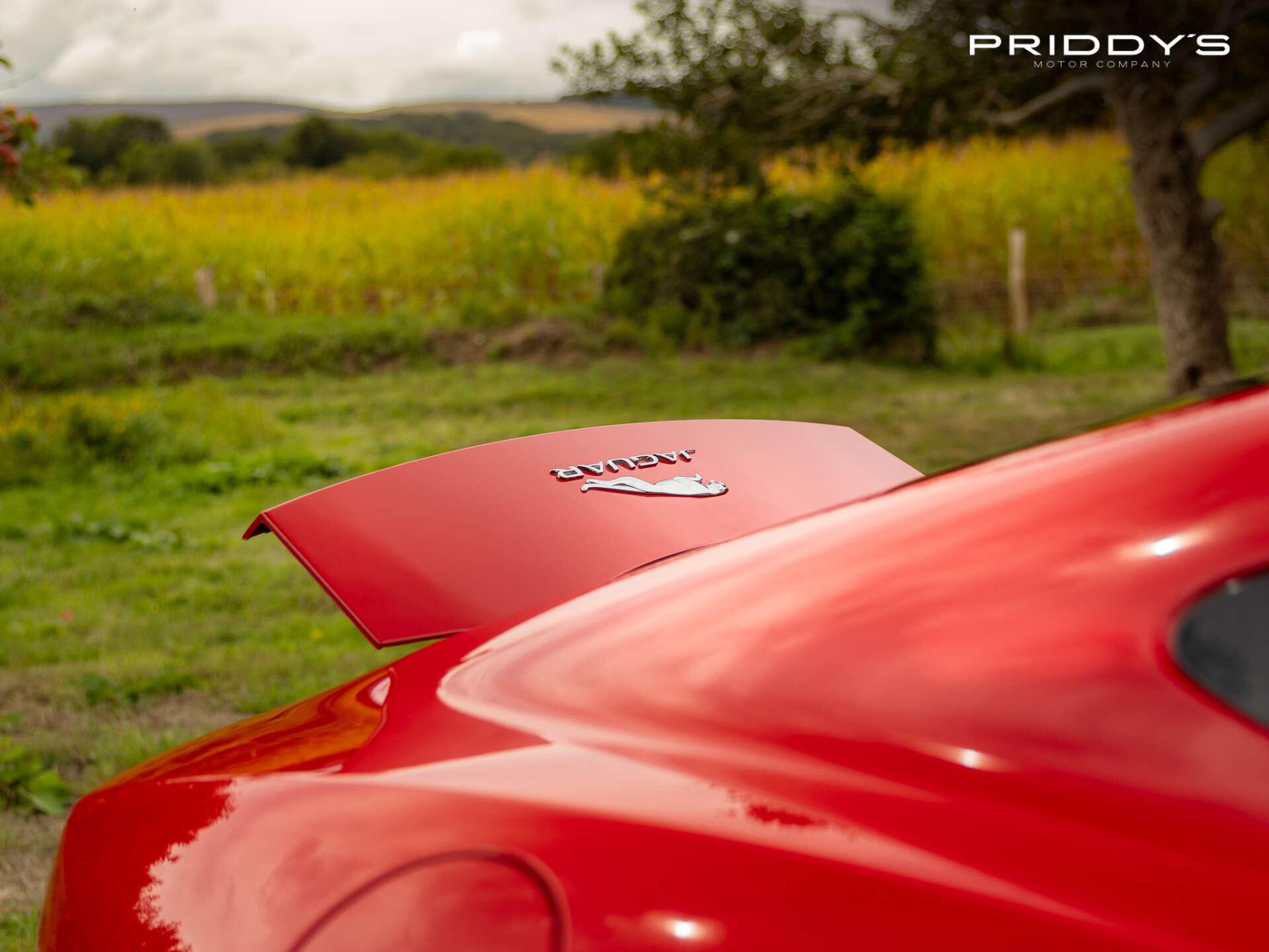 Jaguar F-Type view 8