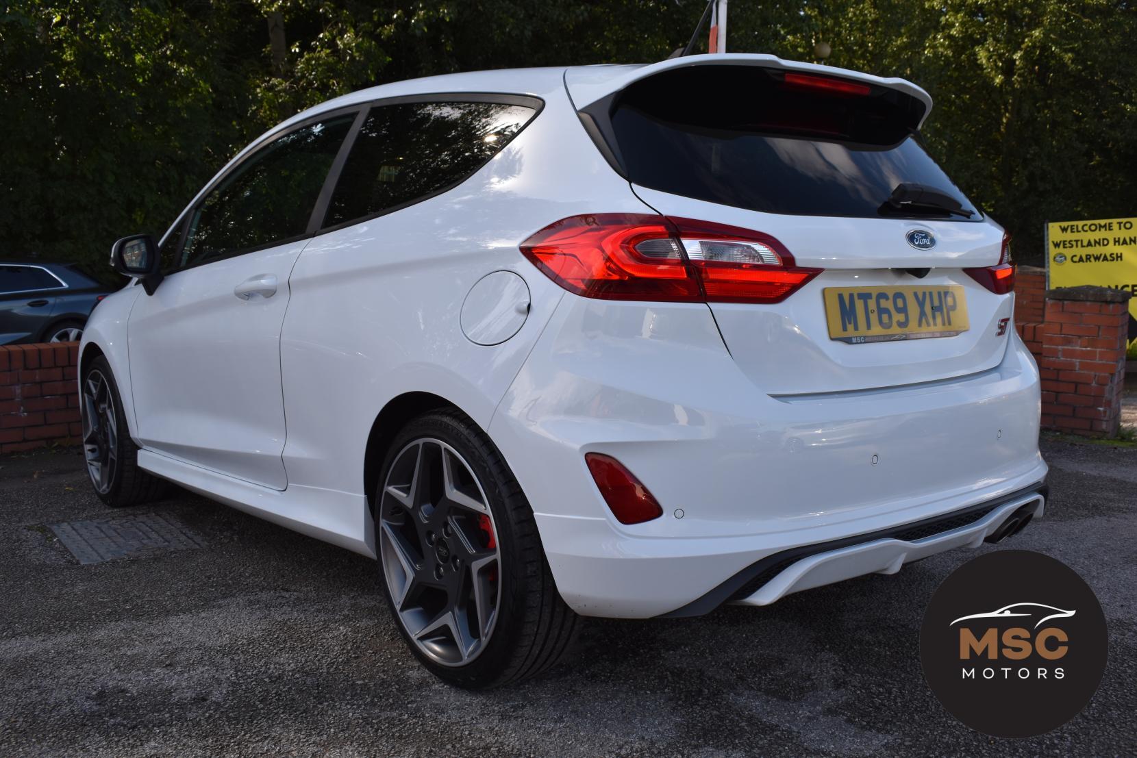 Ford Fiesta view 14