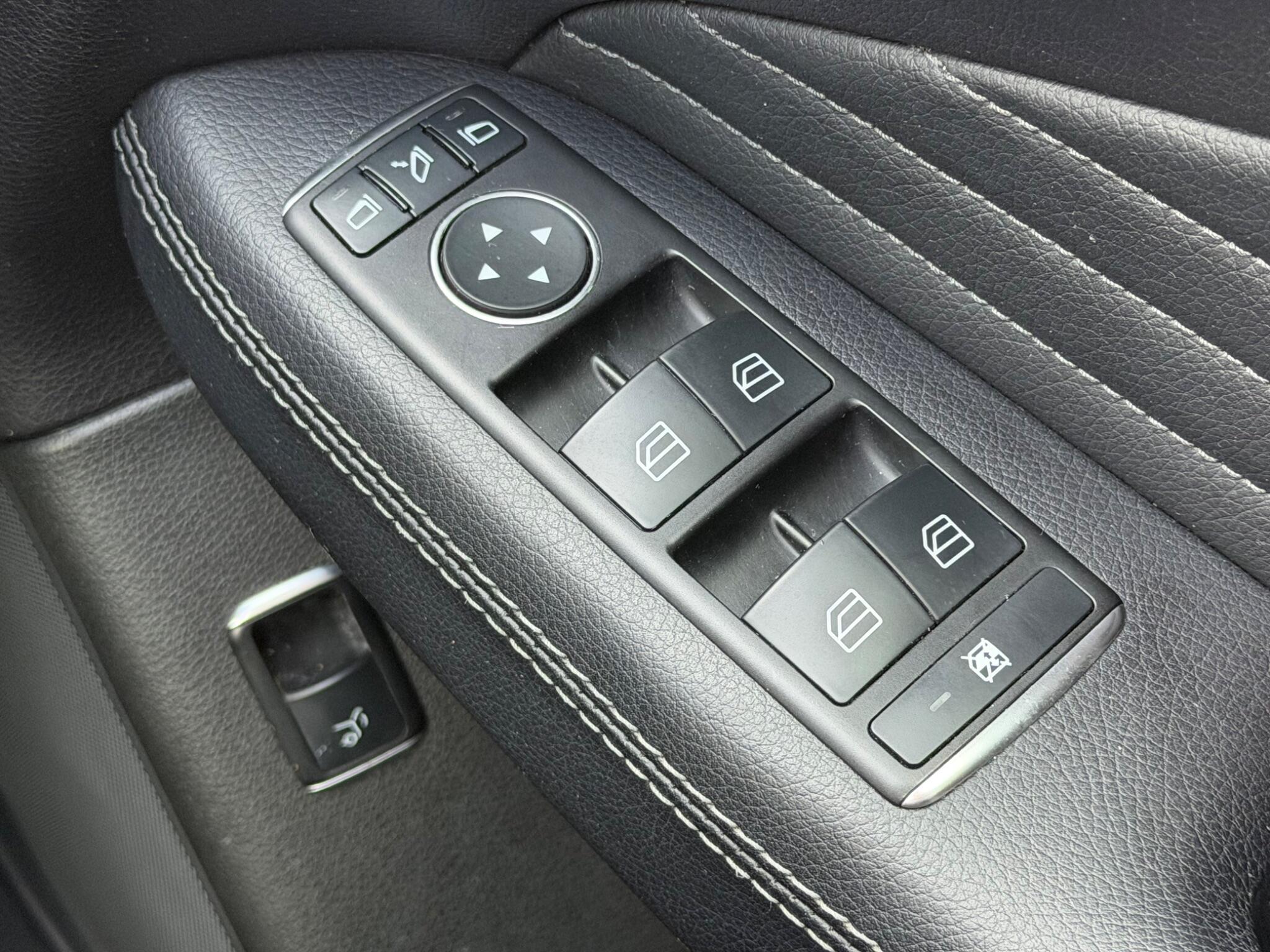 Mercedes-Benz GLE view 49