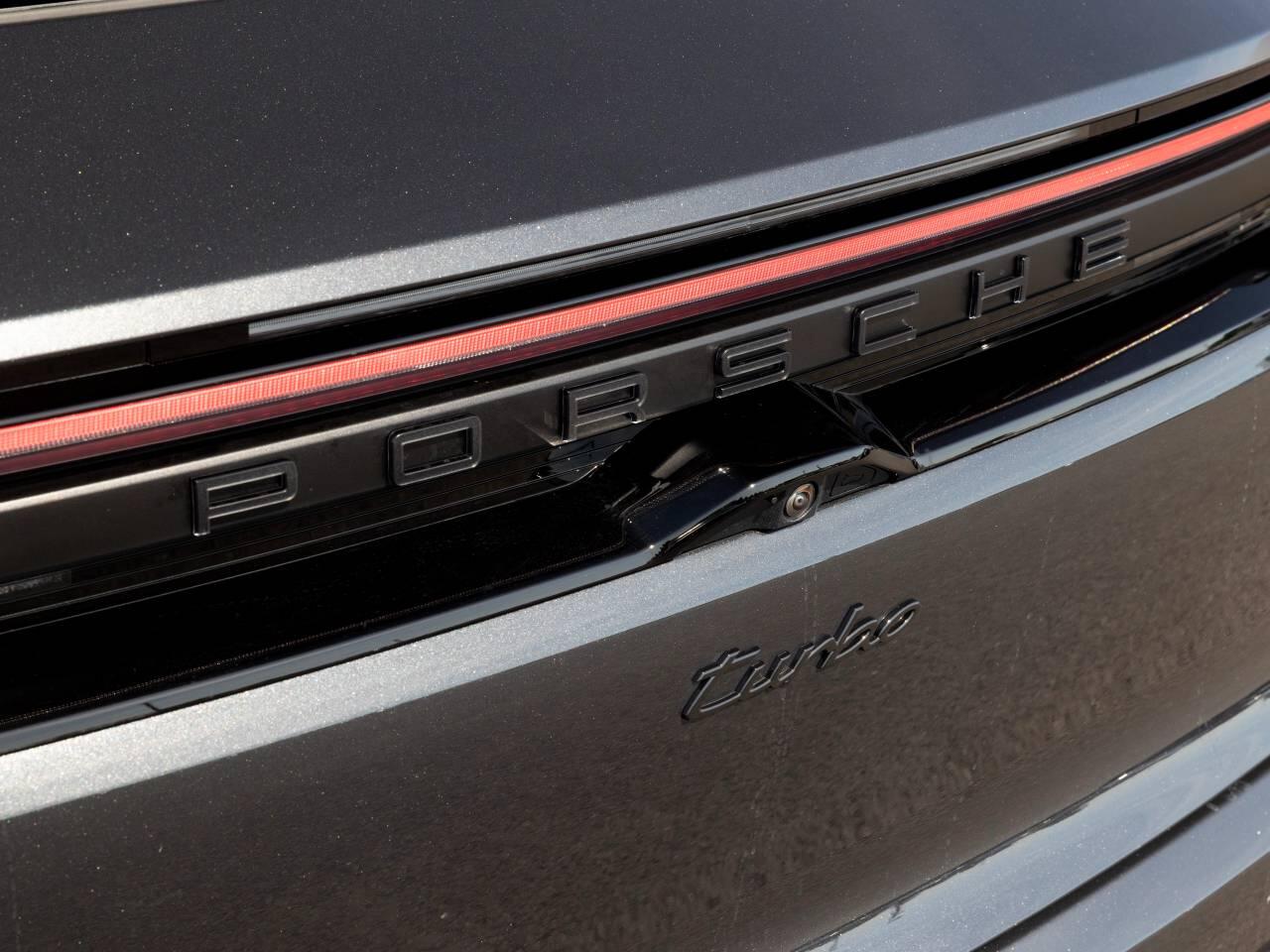Porsche Macan view 34