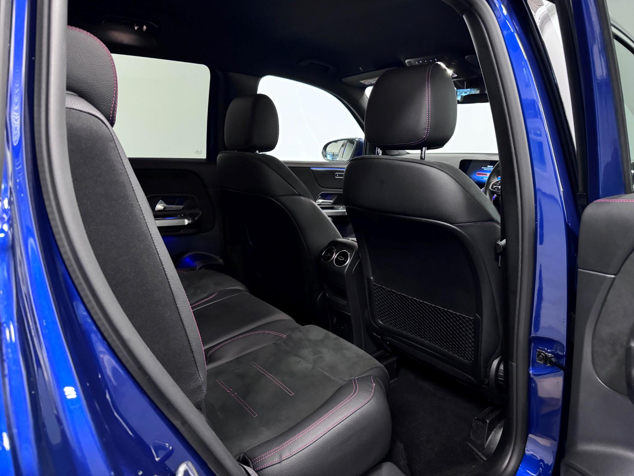 Mercedes-Benz GLB view 26