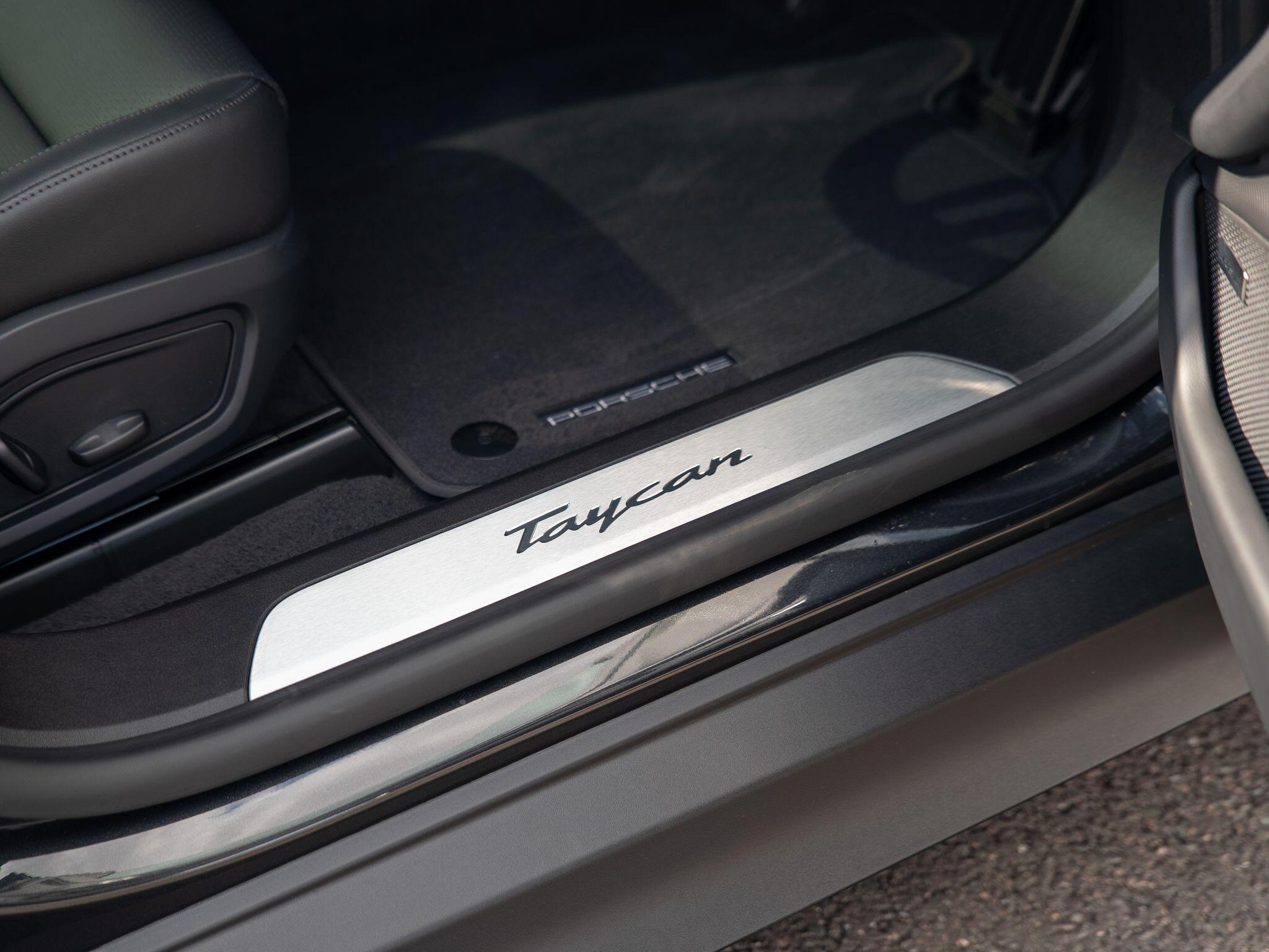 Porsche Taycan view 37
