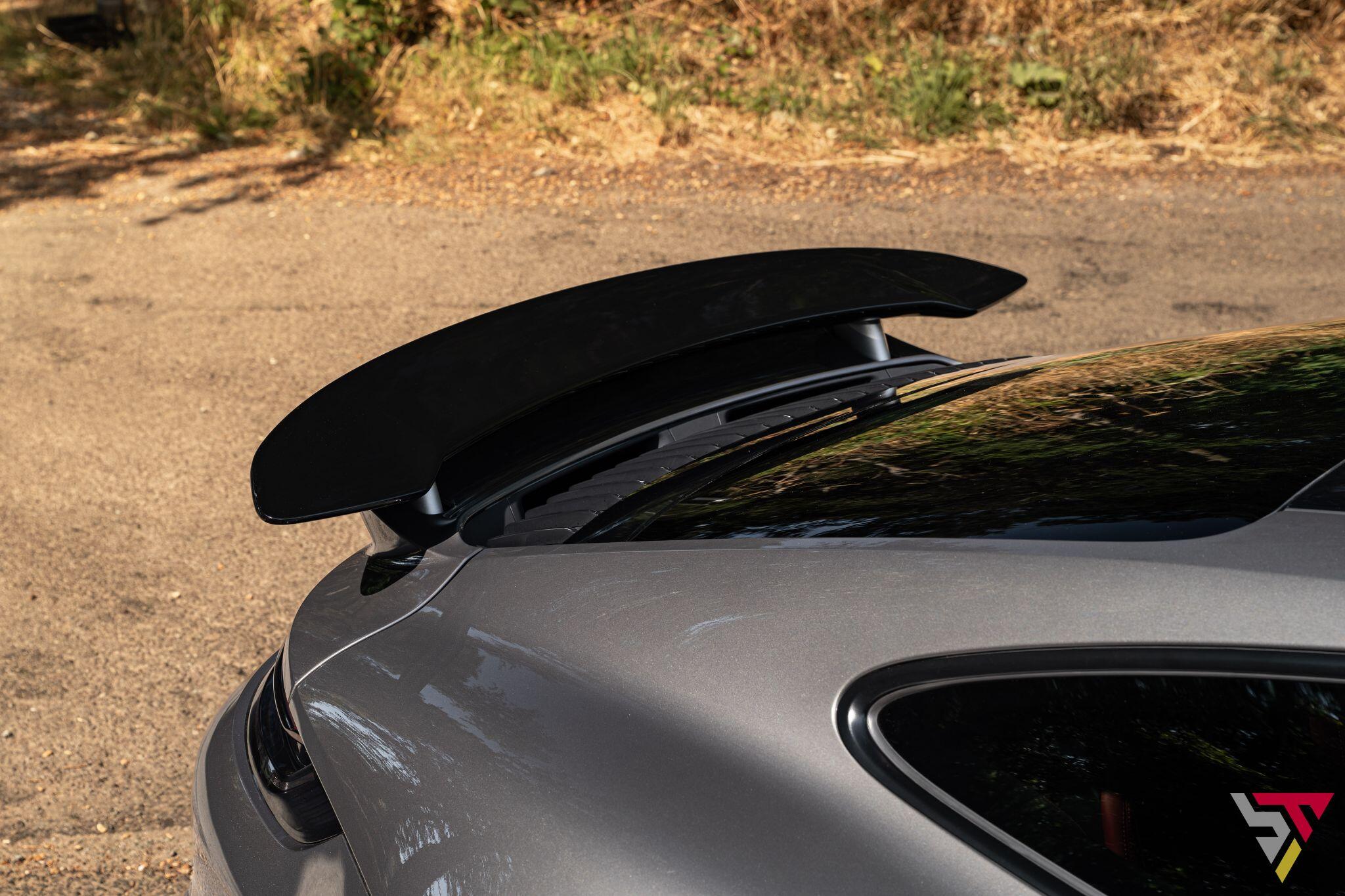Porsche 911 view 13