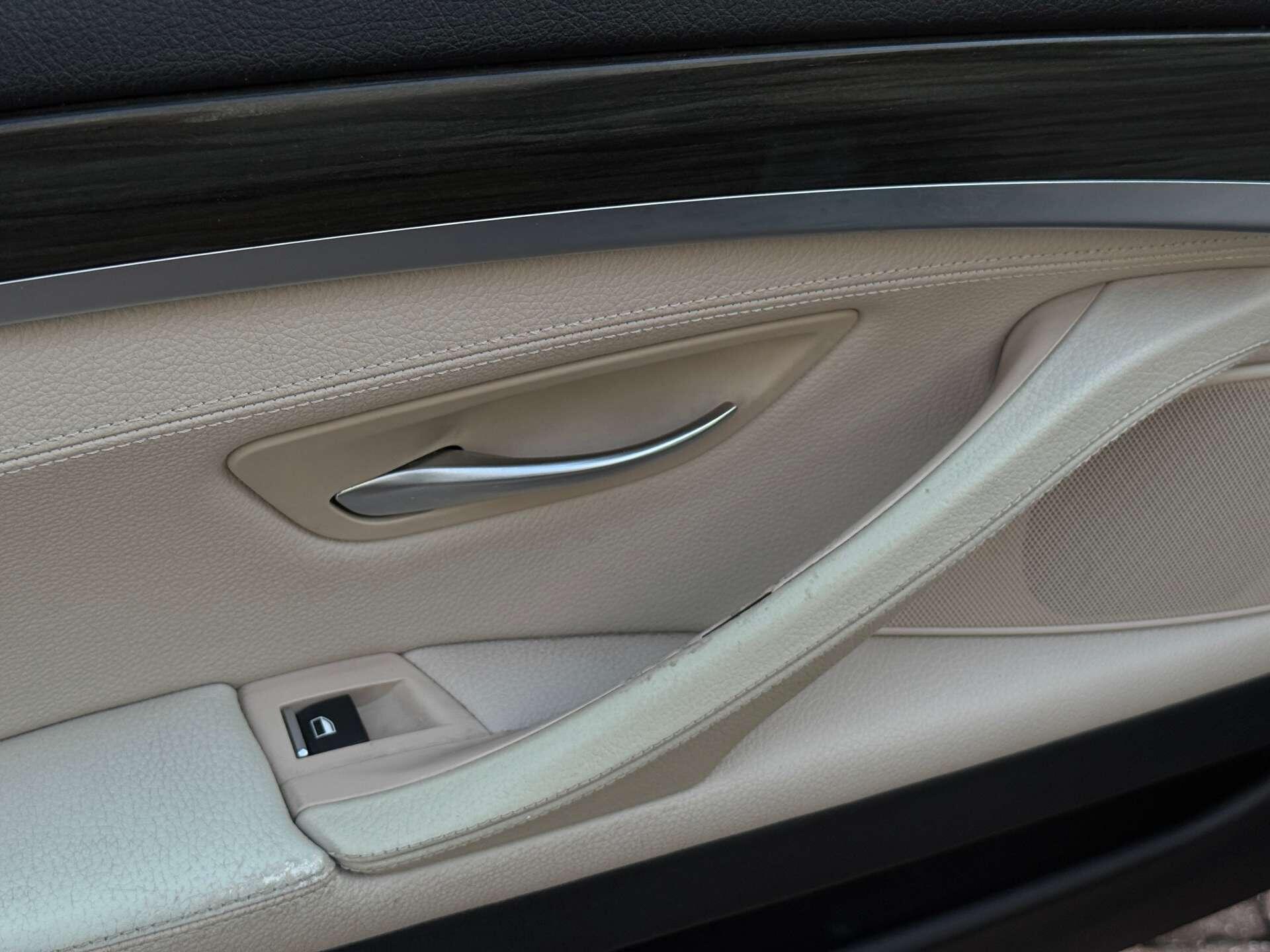 BMW 5 Series view 28