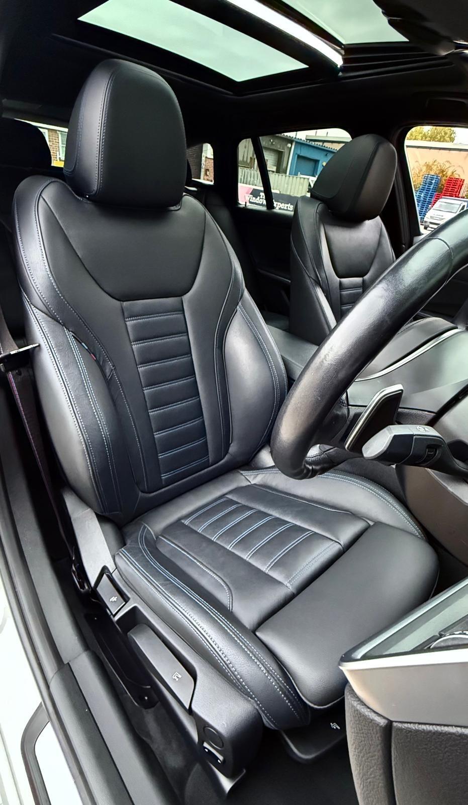 BMW 3 Series view 14