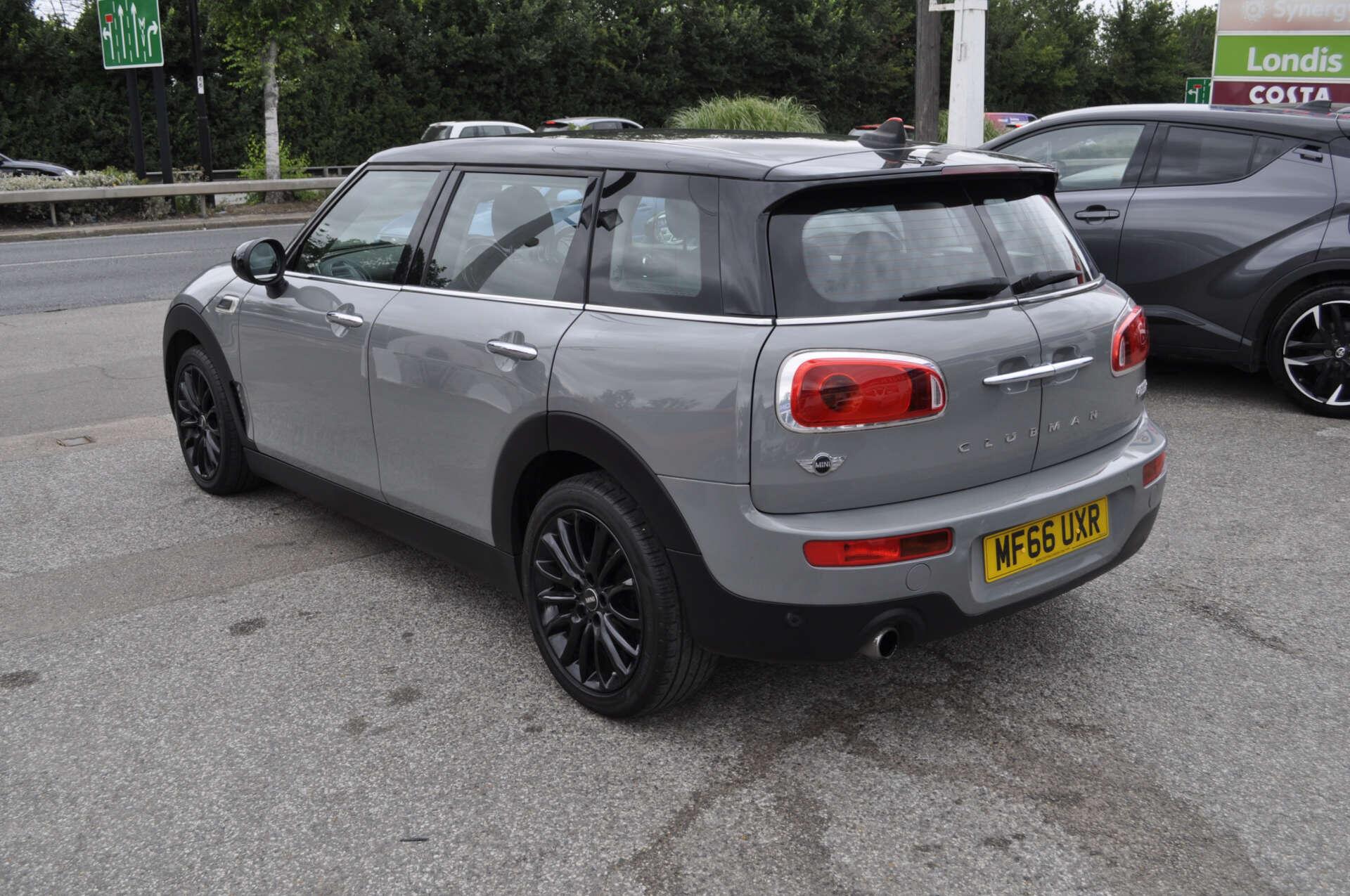 Mini Clubman view 9