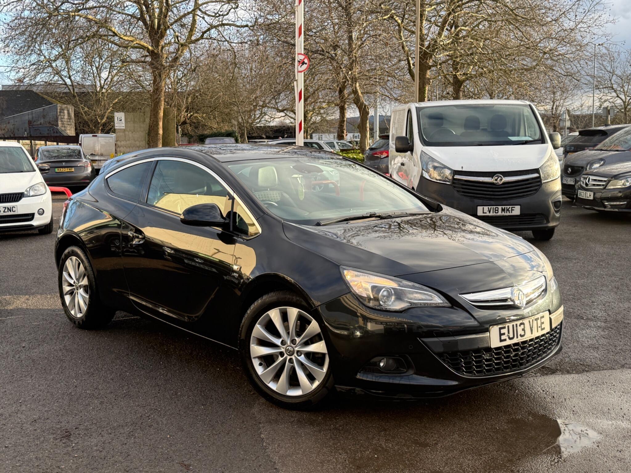 Vauxhall Astra GTC - Image 5