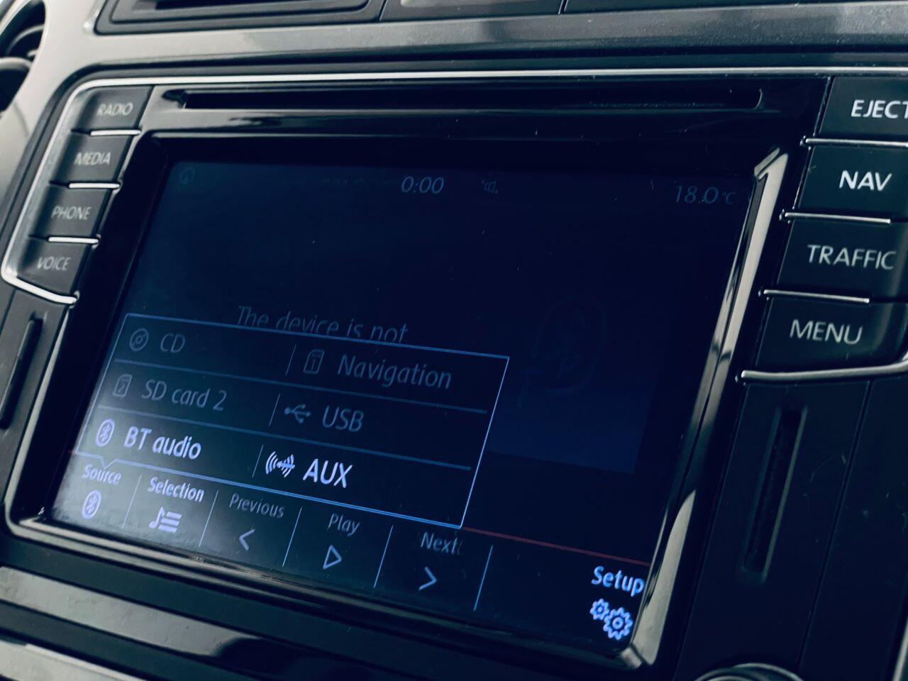 Volkswagen Tiguan view 12