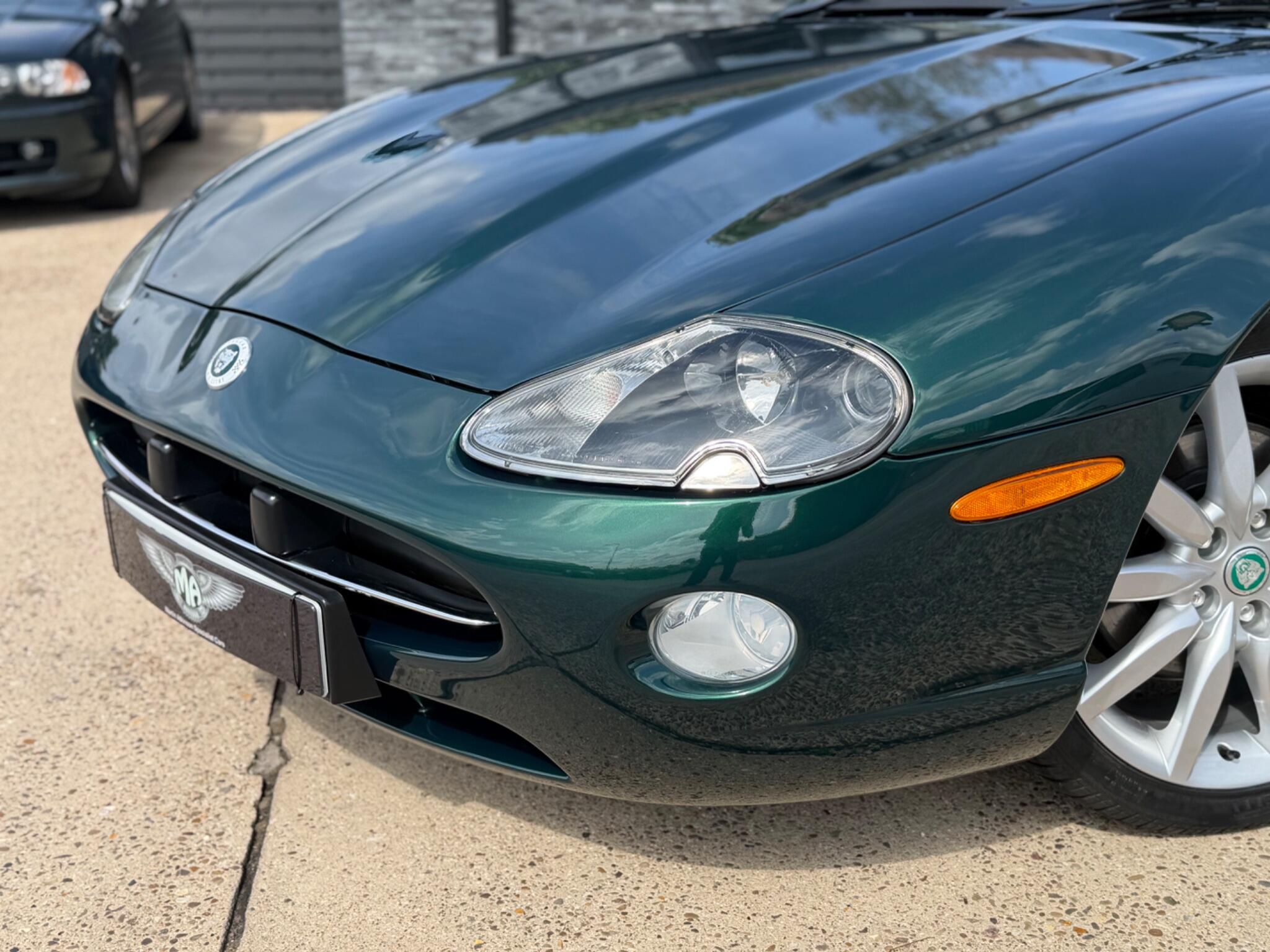 Jaguar XK8 view 51