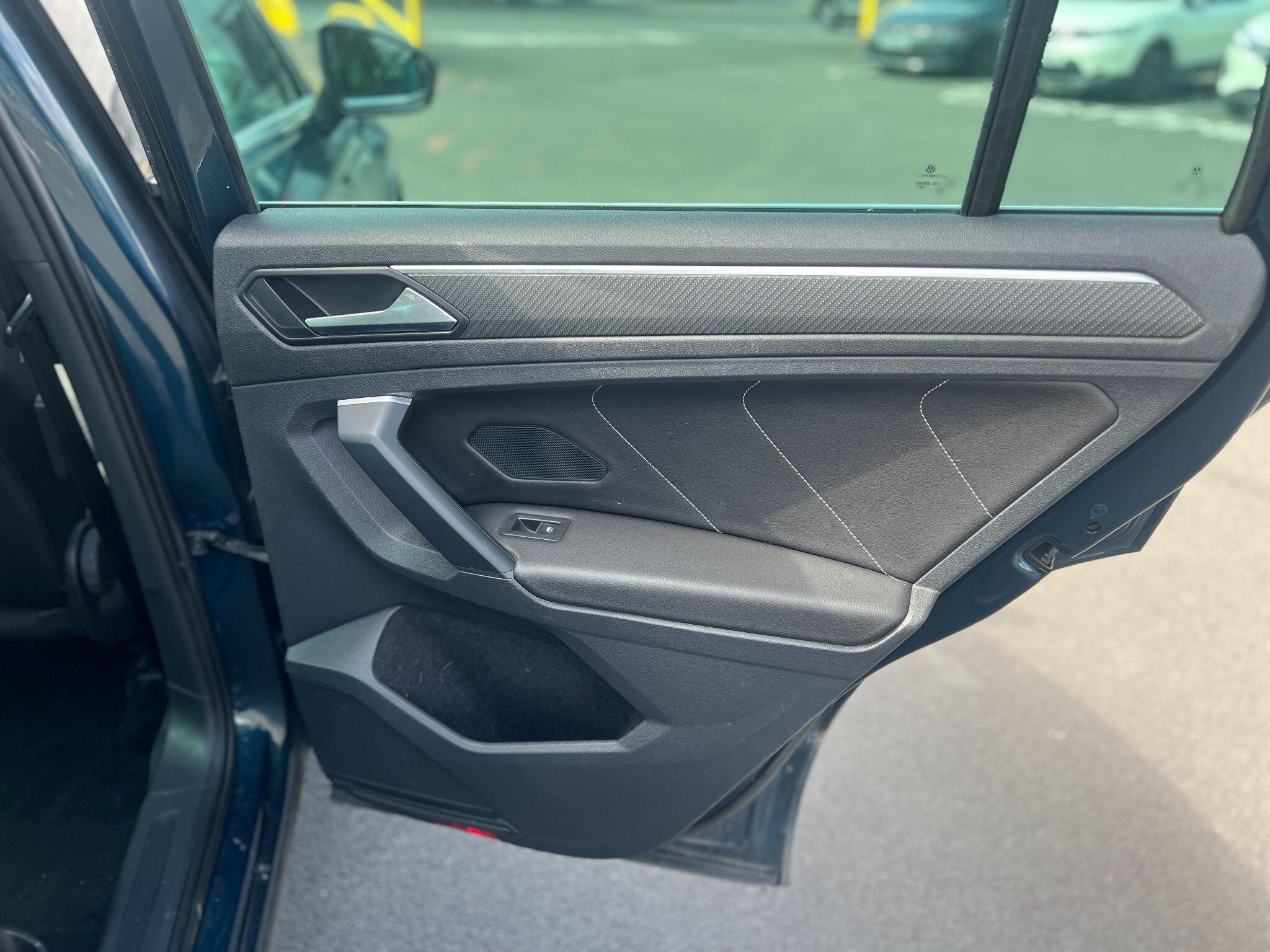Volkswagen Tiguan view 15