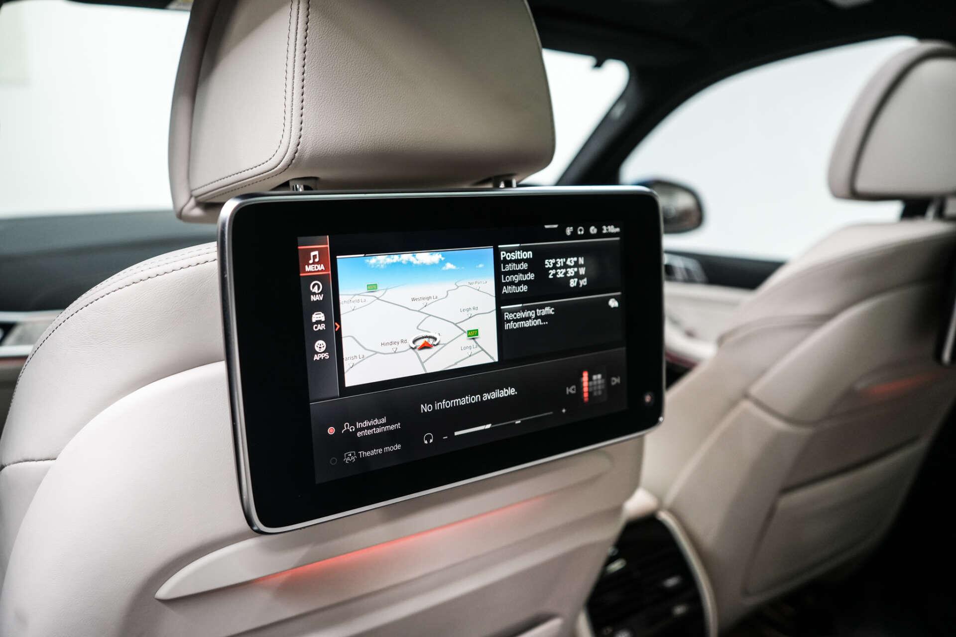BMW X7 view 23