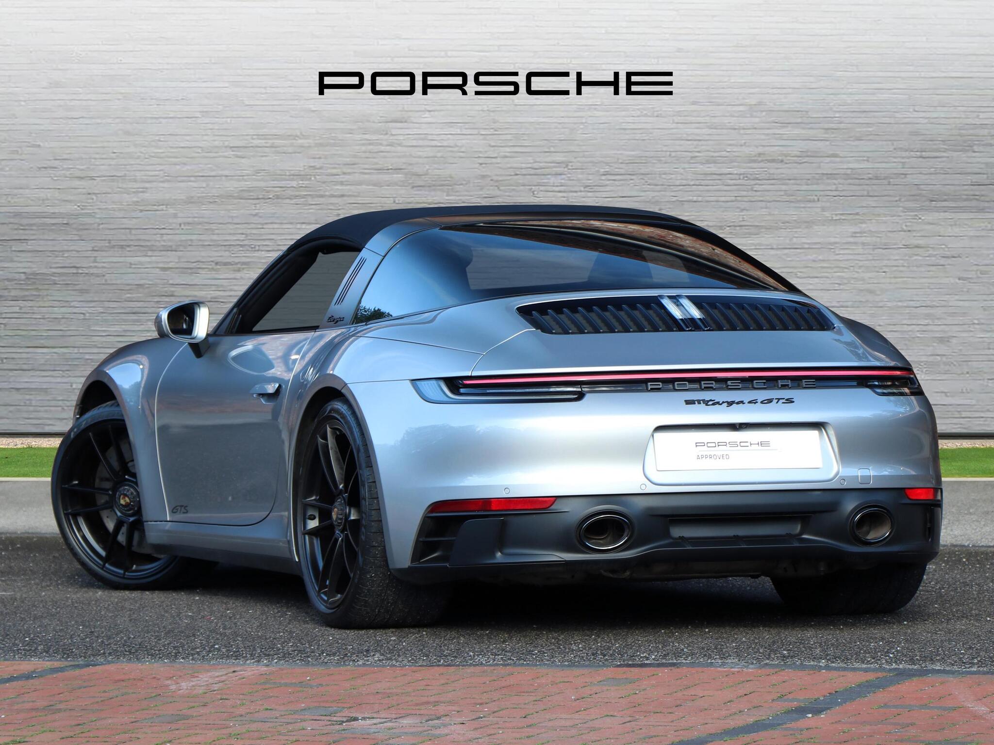 Porsche 911 view 2