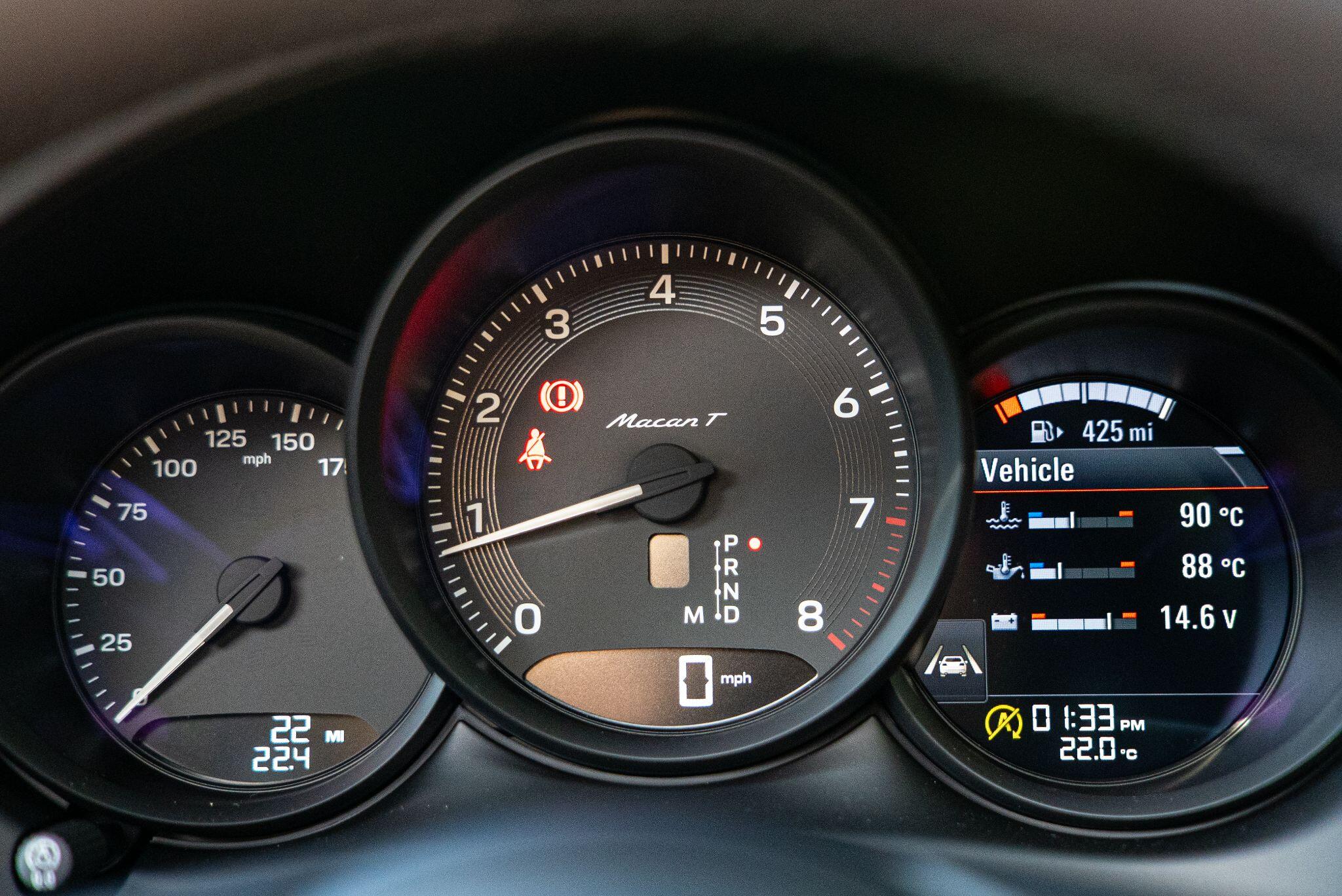 Porsche Macan view 81