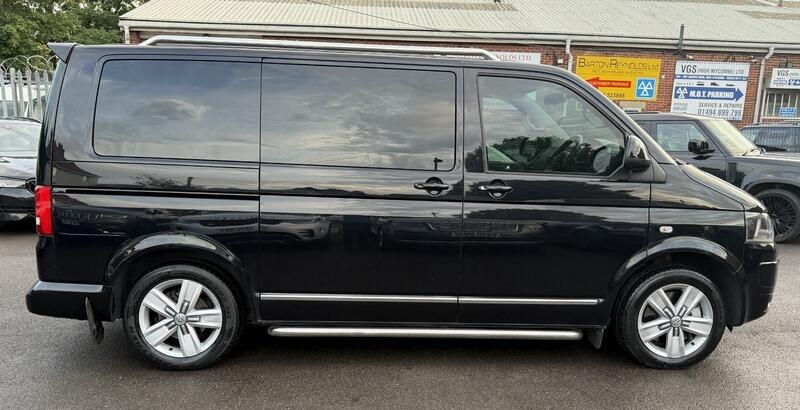 Volkswagen Caravelle view 8