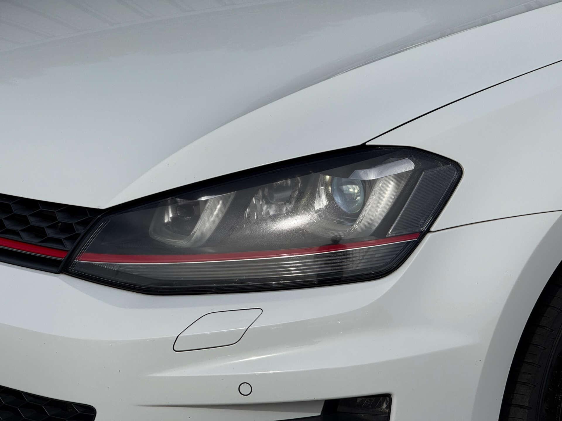 Volkswagen Golf view 5