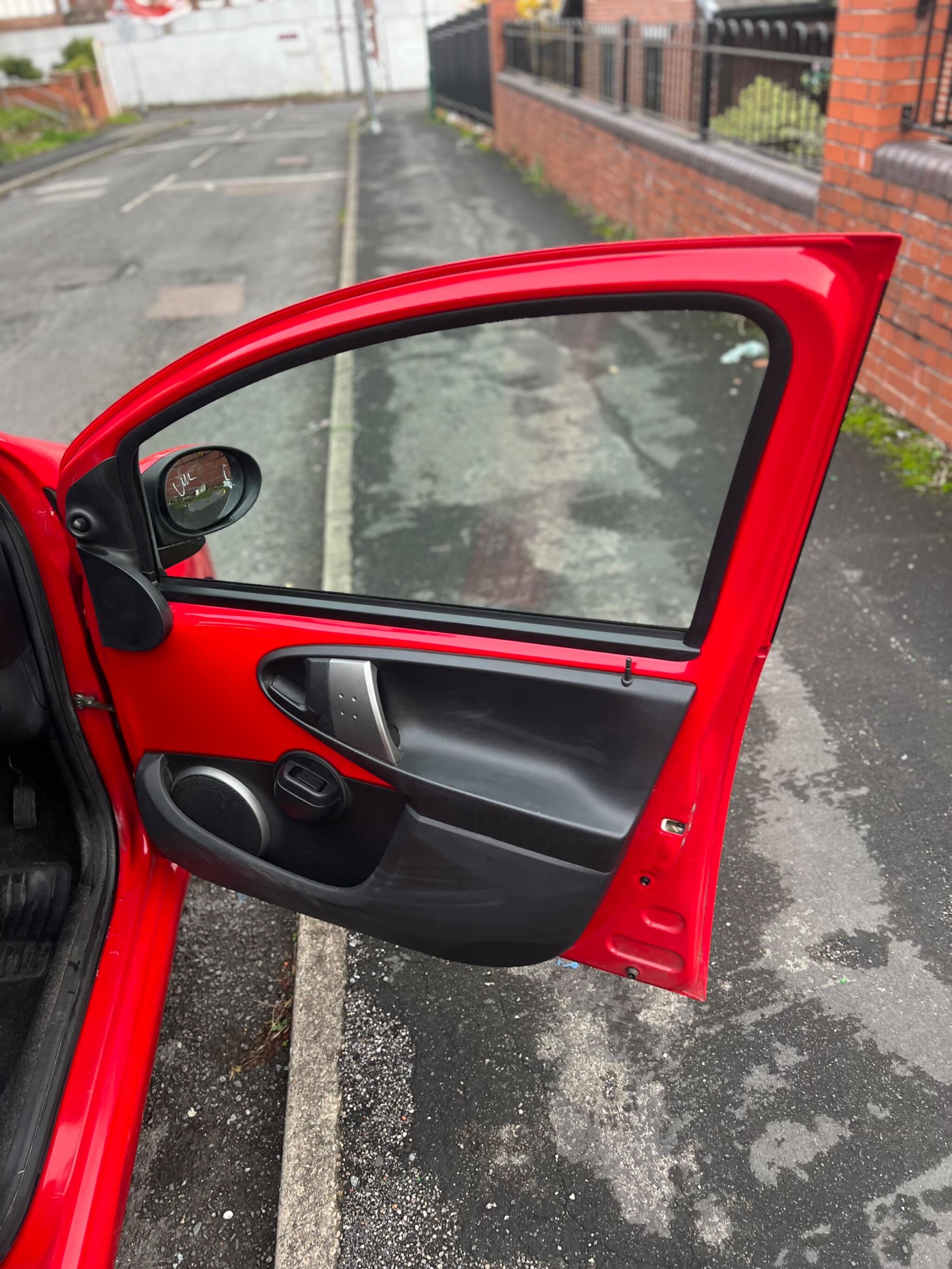 2014 Toyota AYGO image 14