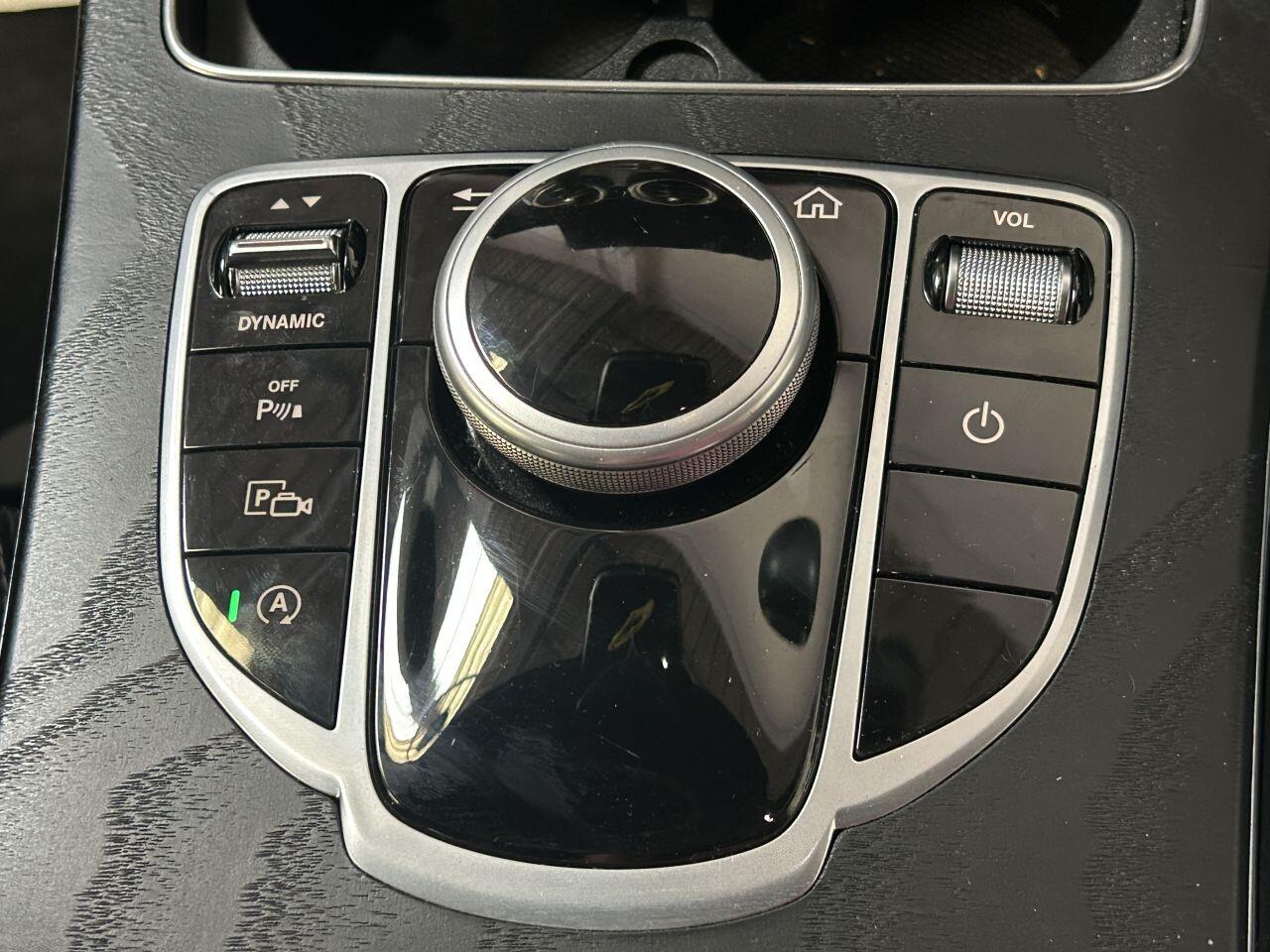 Mercedes-Benz C Class view 50