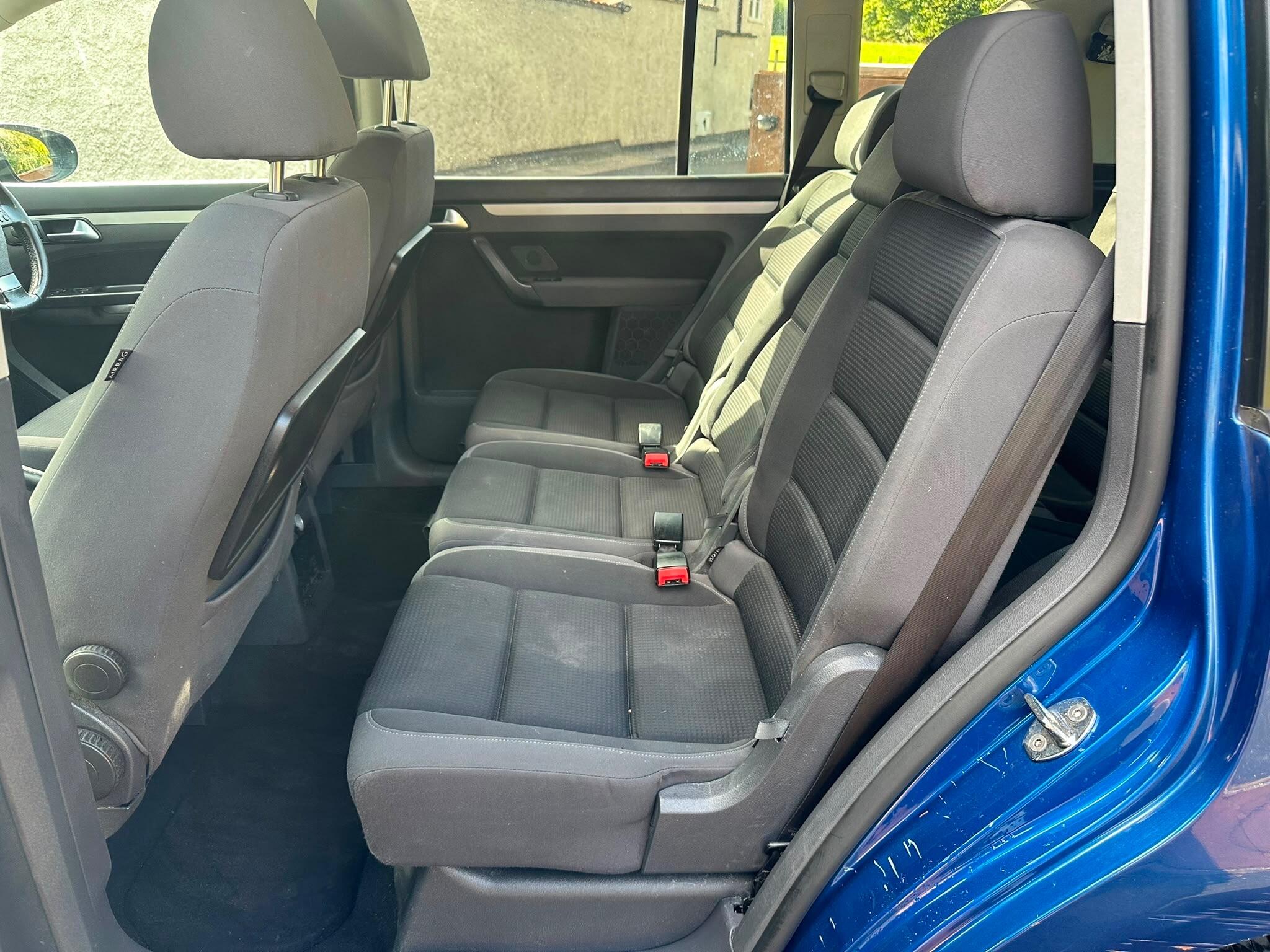 Volkswagen Touran view 19