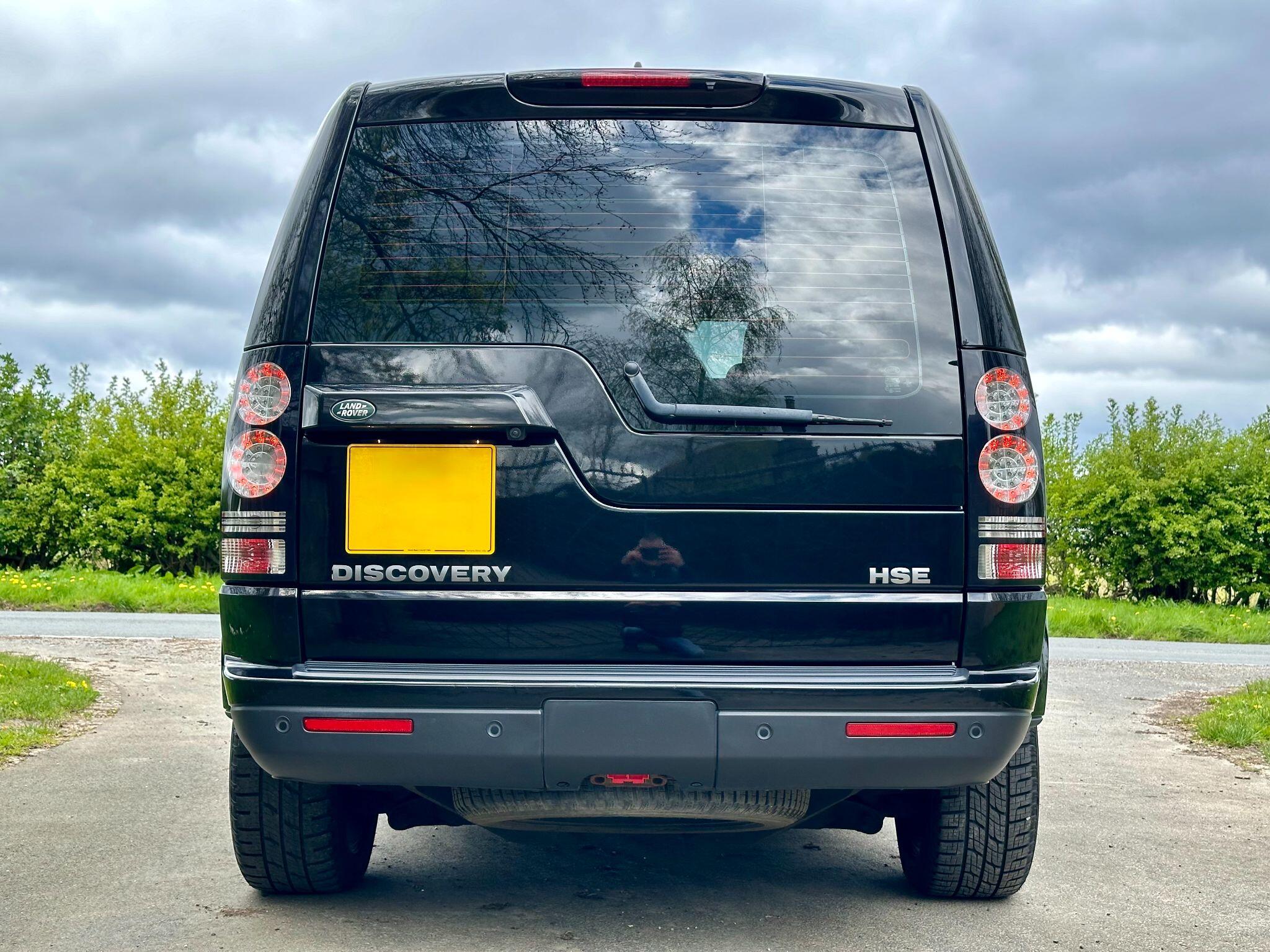Land Rover Discovery view 45