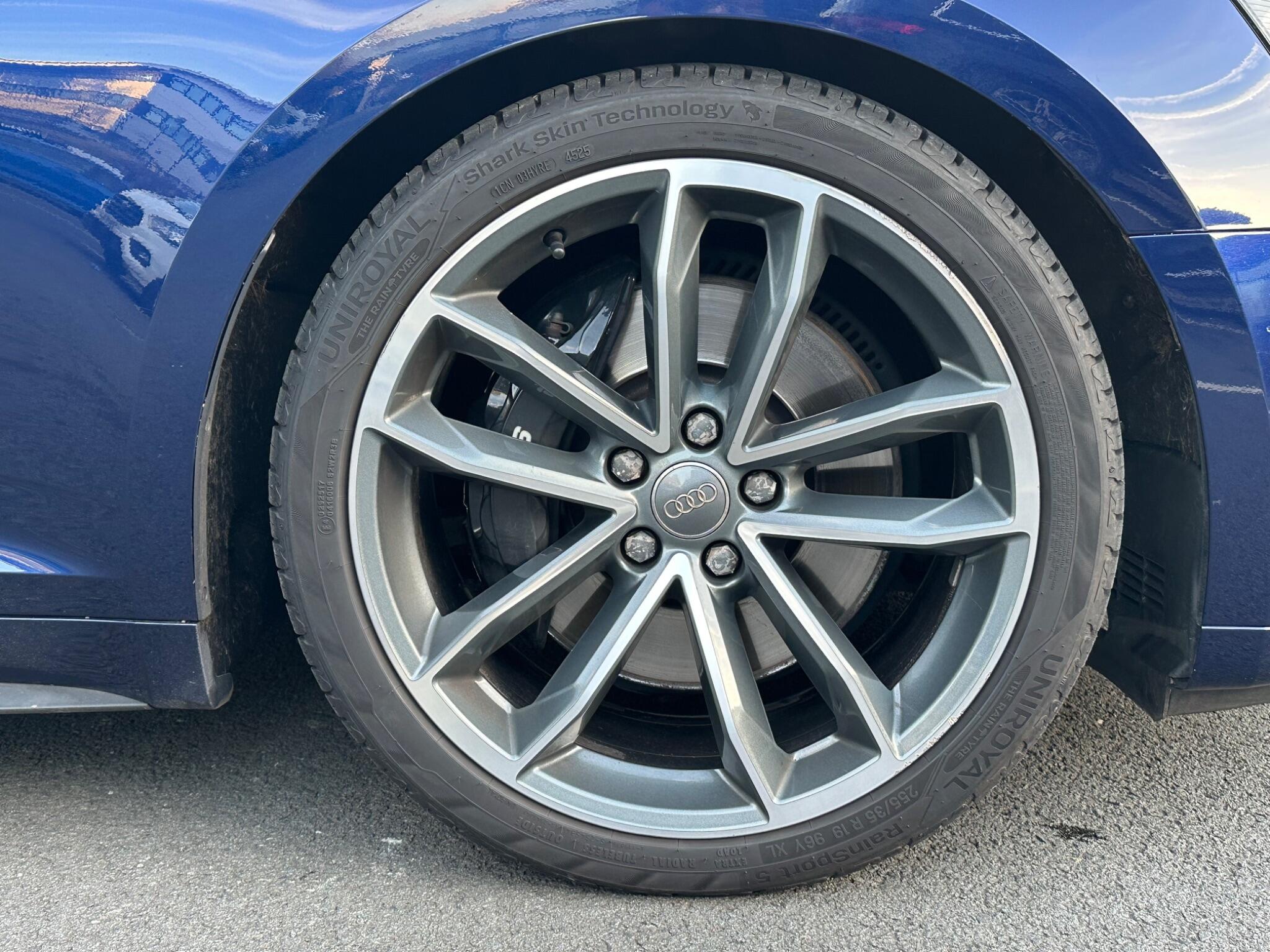 Audi S5 view 22