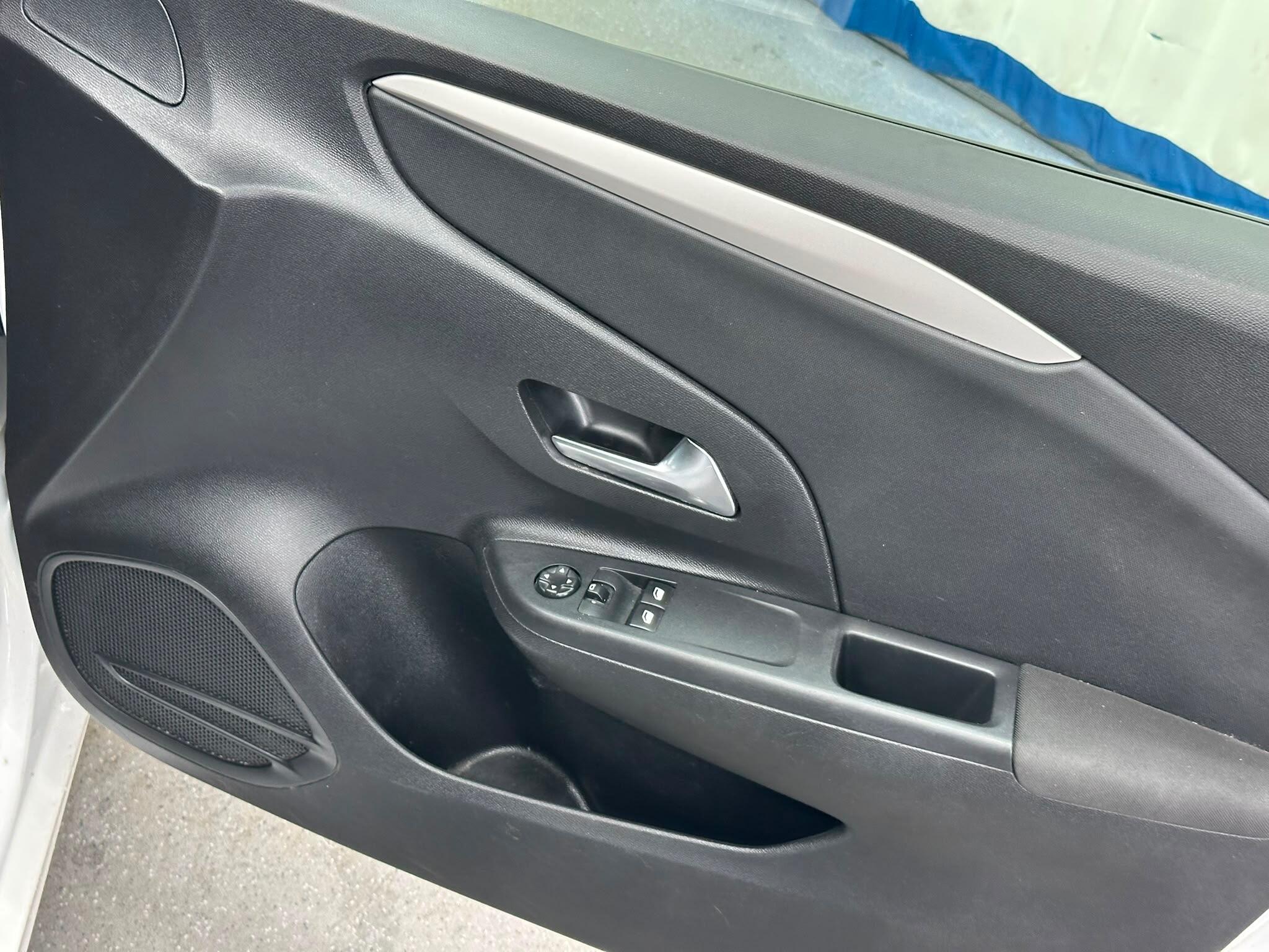 Vauxhall Corsa view 43